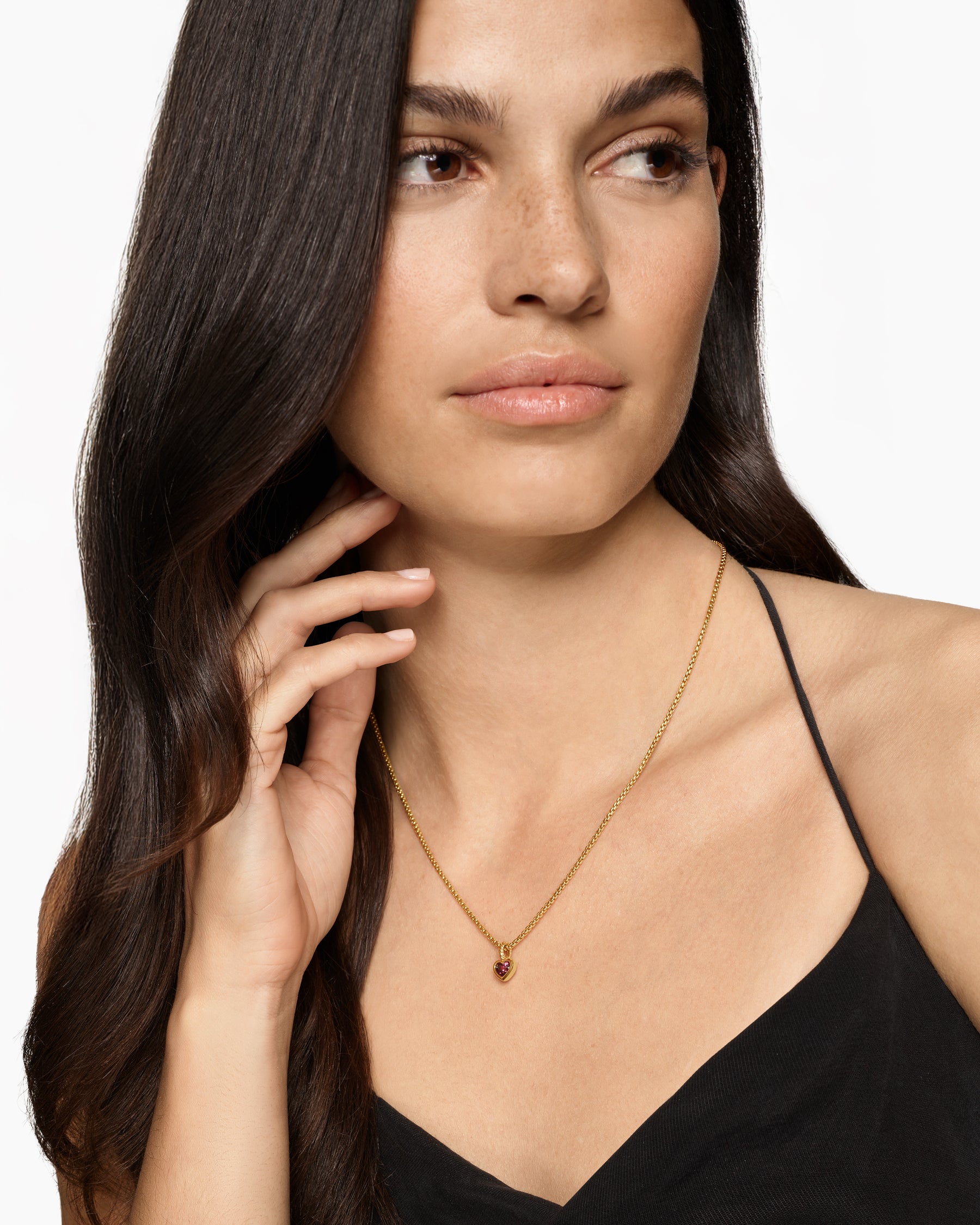 Alternative view of Mini Heart Amulet in 18K Yellow Gold with Rhodolite Garnet, 7.2mm