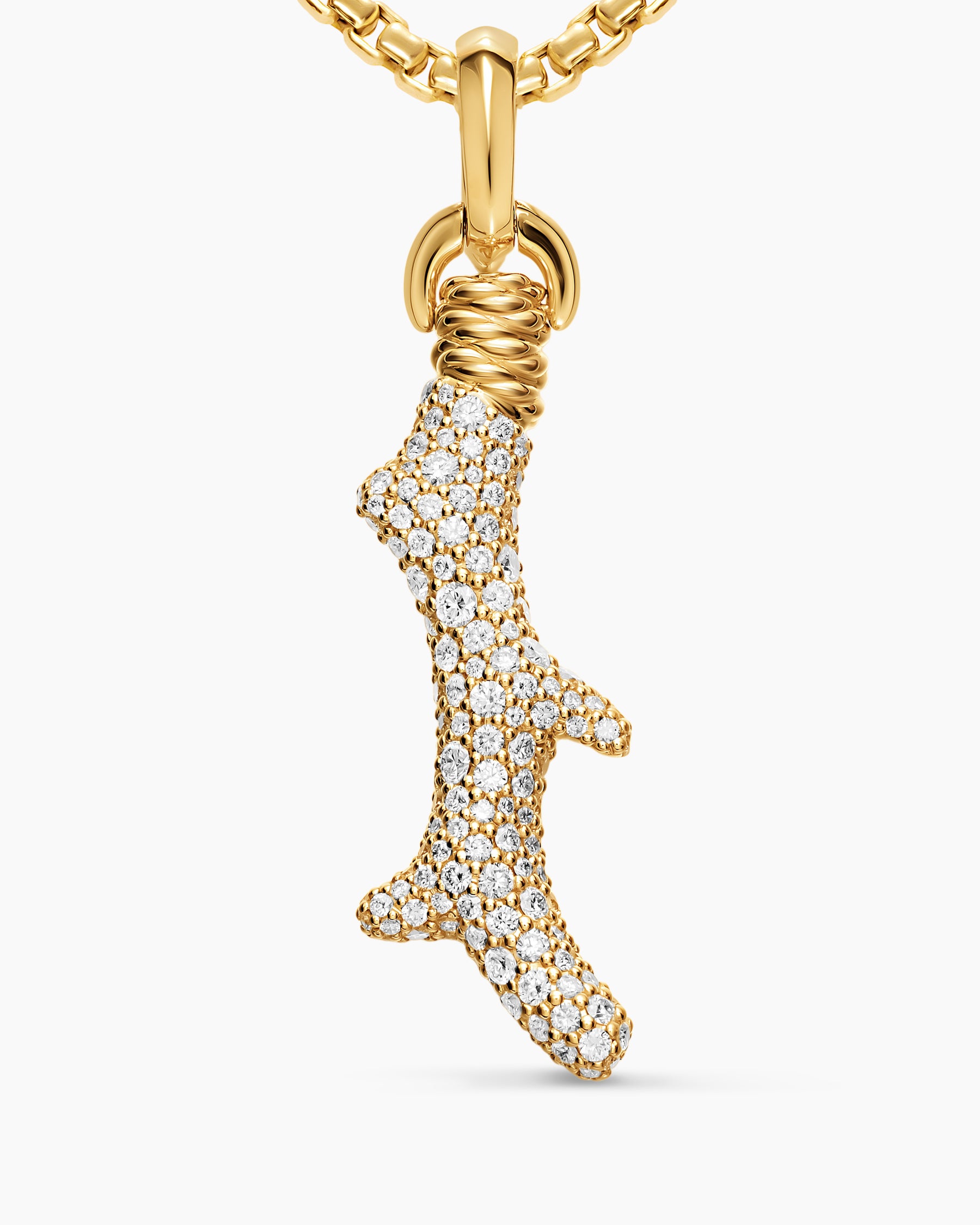 Pavé Coral Amulet in 18K Yellow Gold with Diamonds, 35mm - Image 4