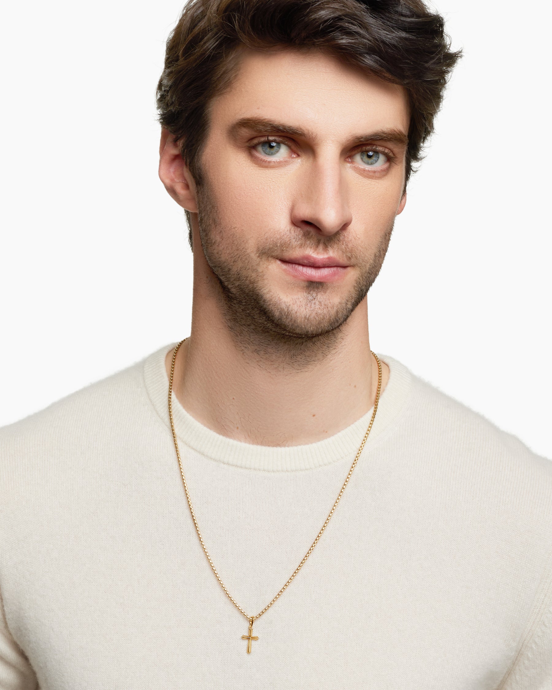 Alternative view of Cross Amulet in 18K Yellow Gold, 19mm