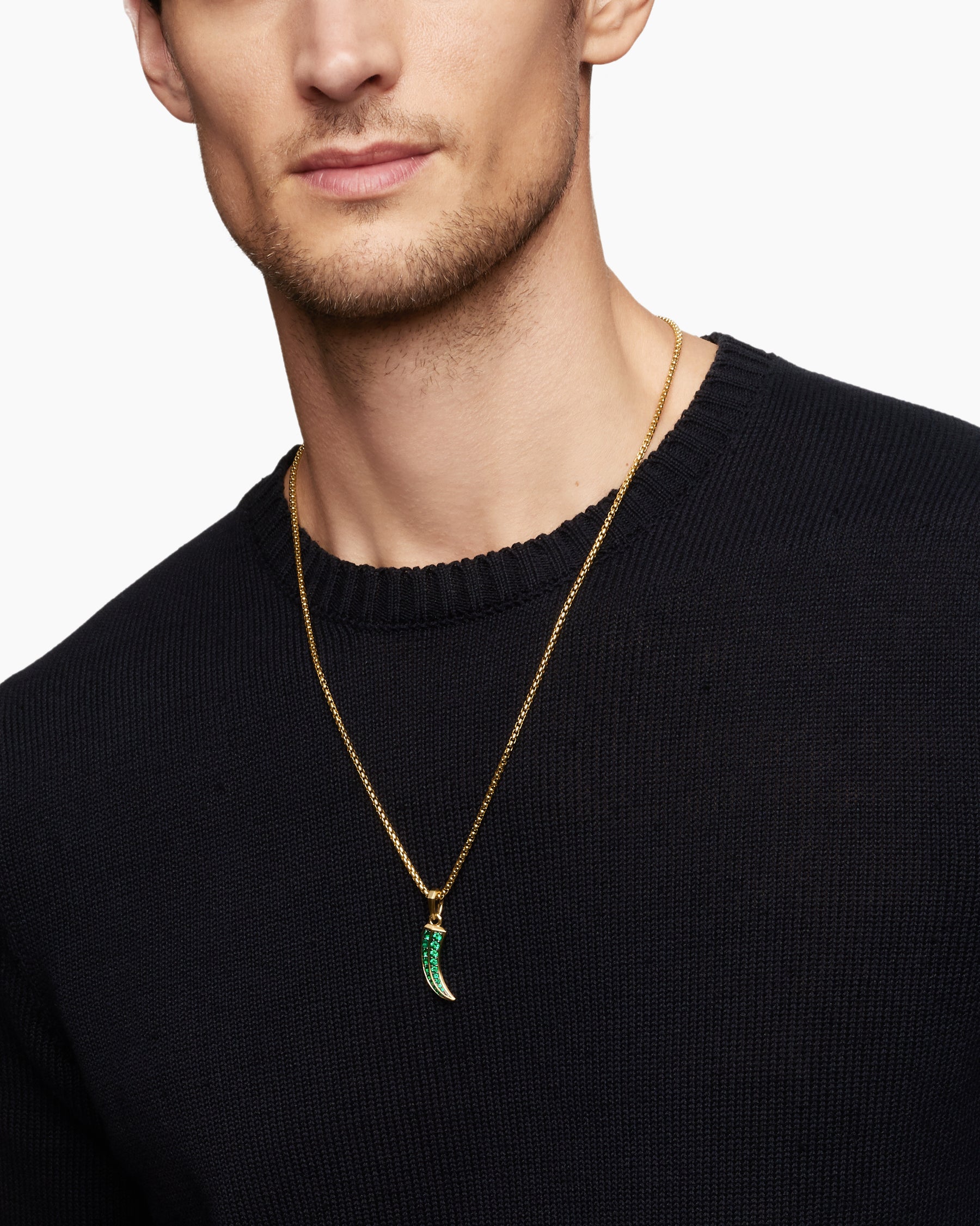 Alternative view of Claw Amulet in 18K Yellow Gold with Emeralds, 25mm
