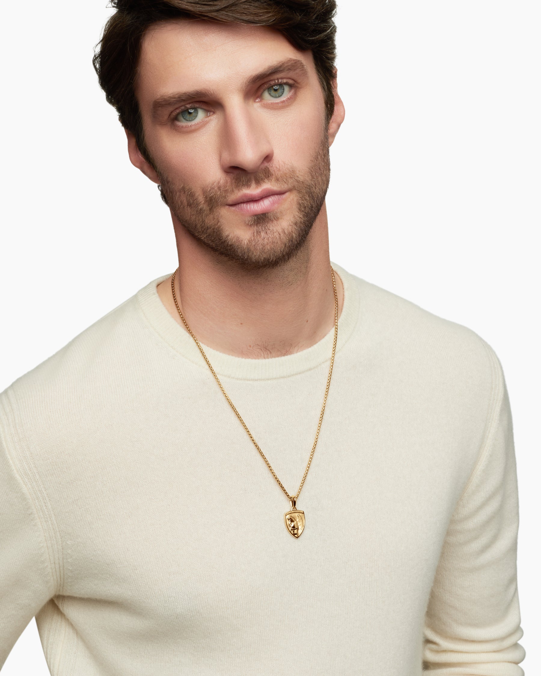 Alternative view of St. Michael Amulet in 18K Yellow Gold, 26mm