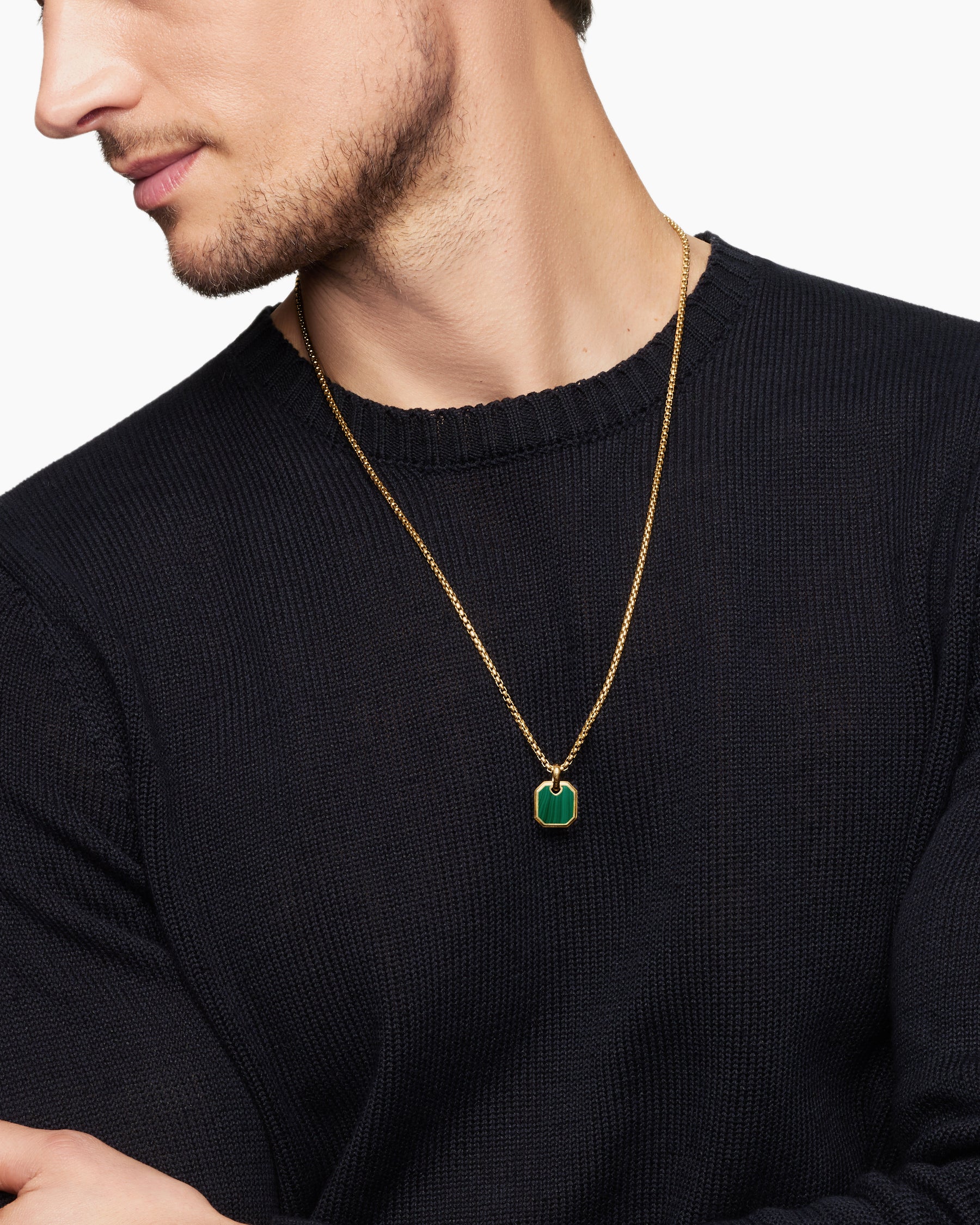 Alternative view of Octagonal Amulet in 18K Yellow Gold with Malachite, 15mm