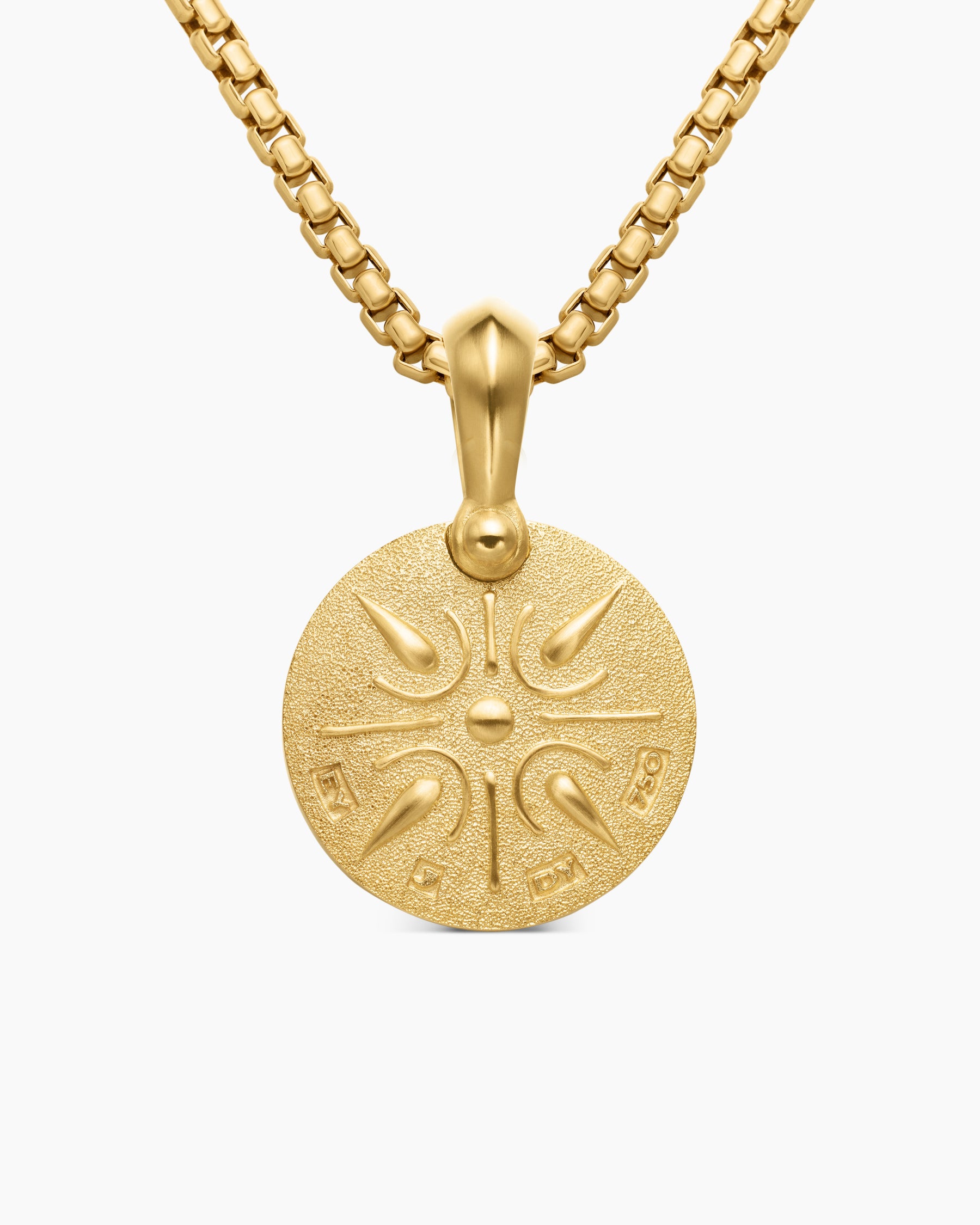 Petrvs Lion Amulet in 18K Yellow Gold, 19.3mm - Image 4