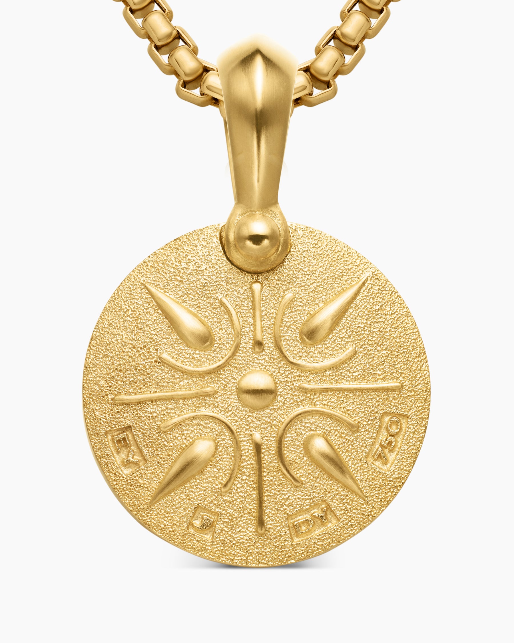Petrvs Lion Amulet in 18K Yellow Gold, 19.3mm - Image 6