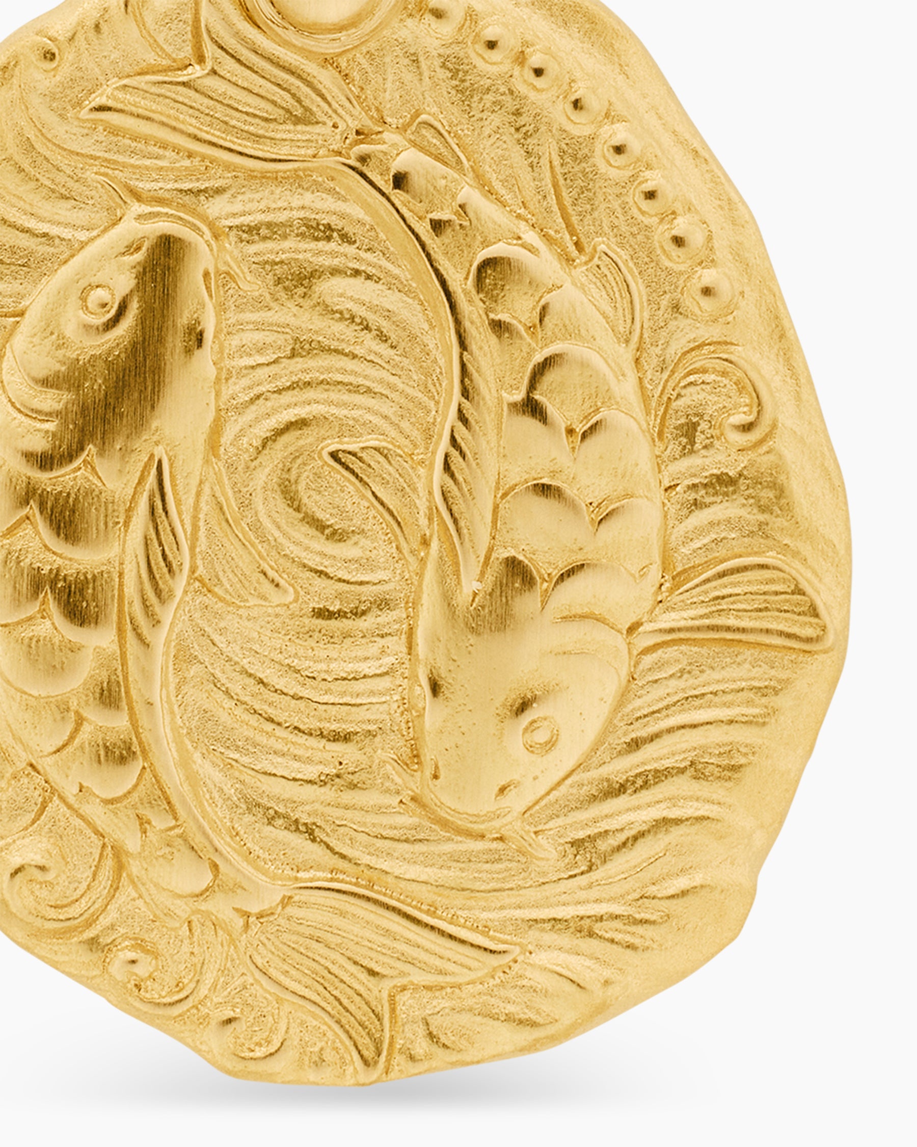 Pisces Amulet in 18K Yellow Gold, 17mm - Image 5