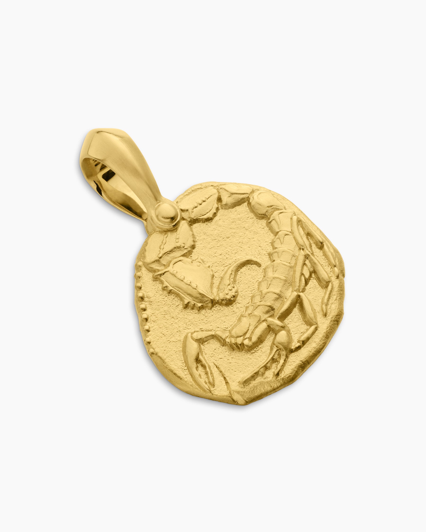 Scorpio Amulet in 18K Yellow Gold, 17mm - Image 3