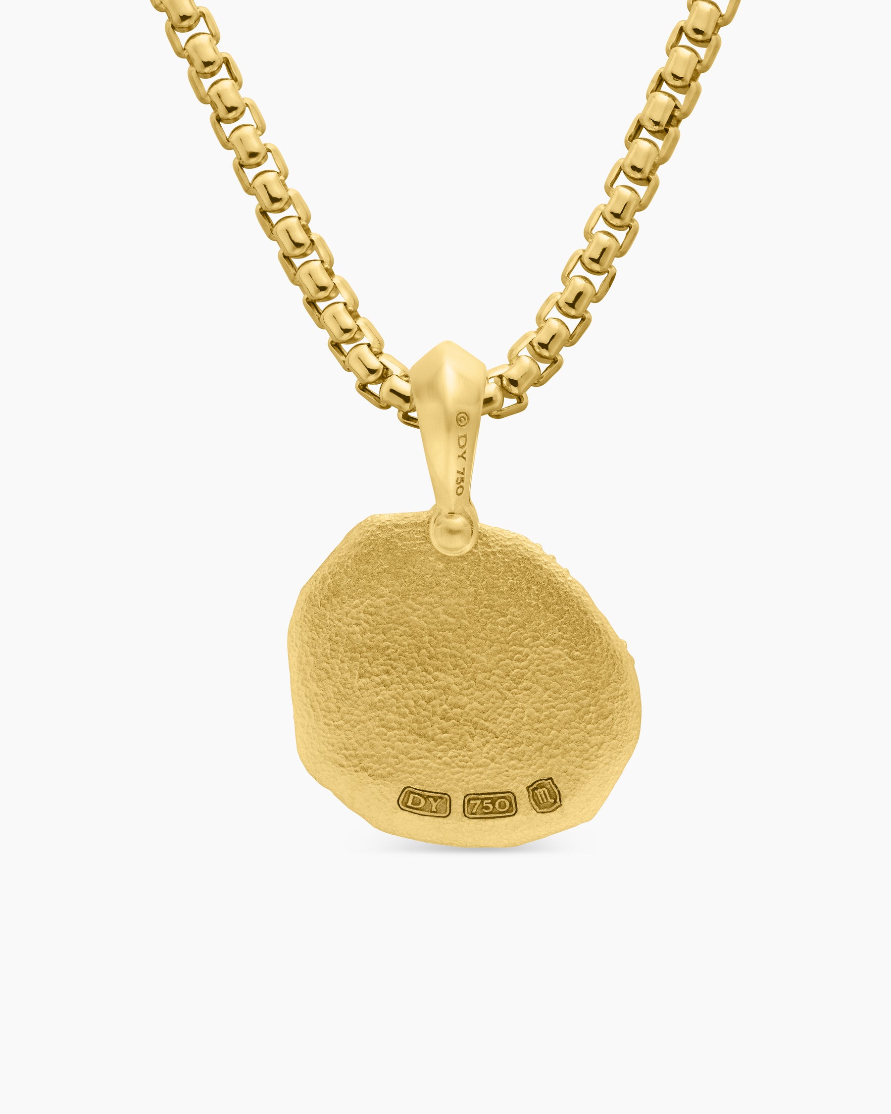 Scorpio Amulet in 18K Yellow Gold, 17mm - Image 4