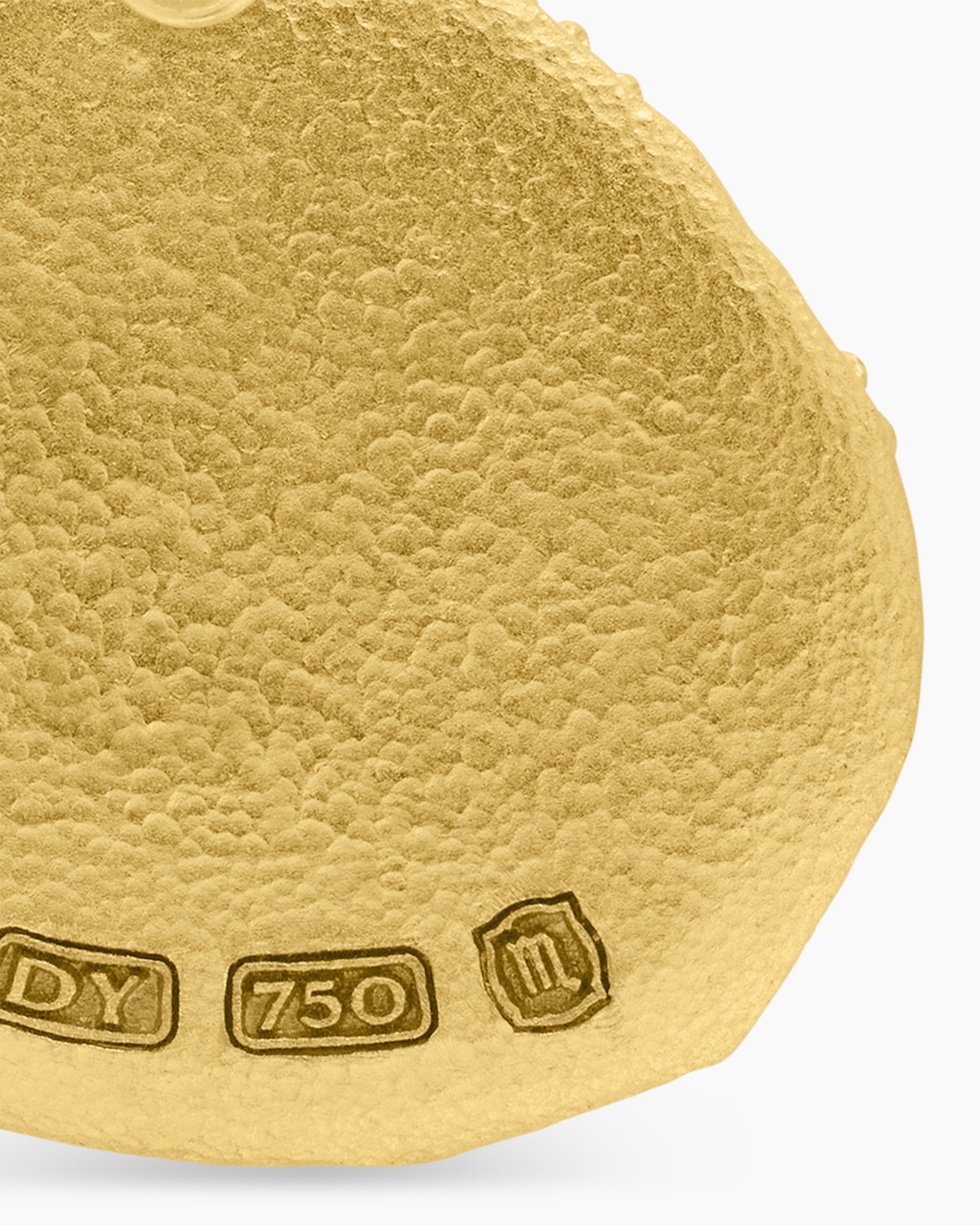 Scorpio Amulet in 18K Yellow Gold, 17mm - Image 6