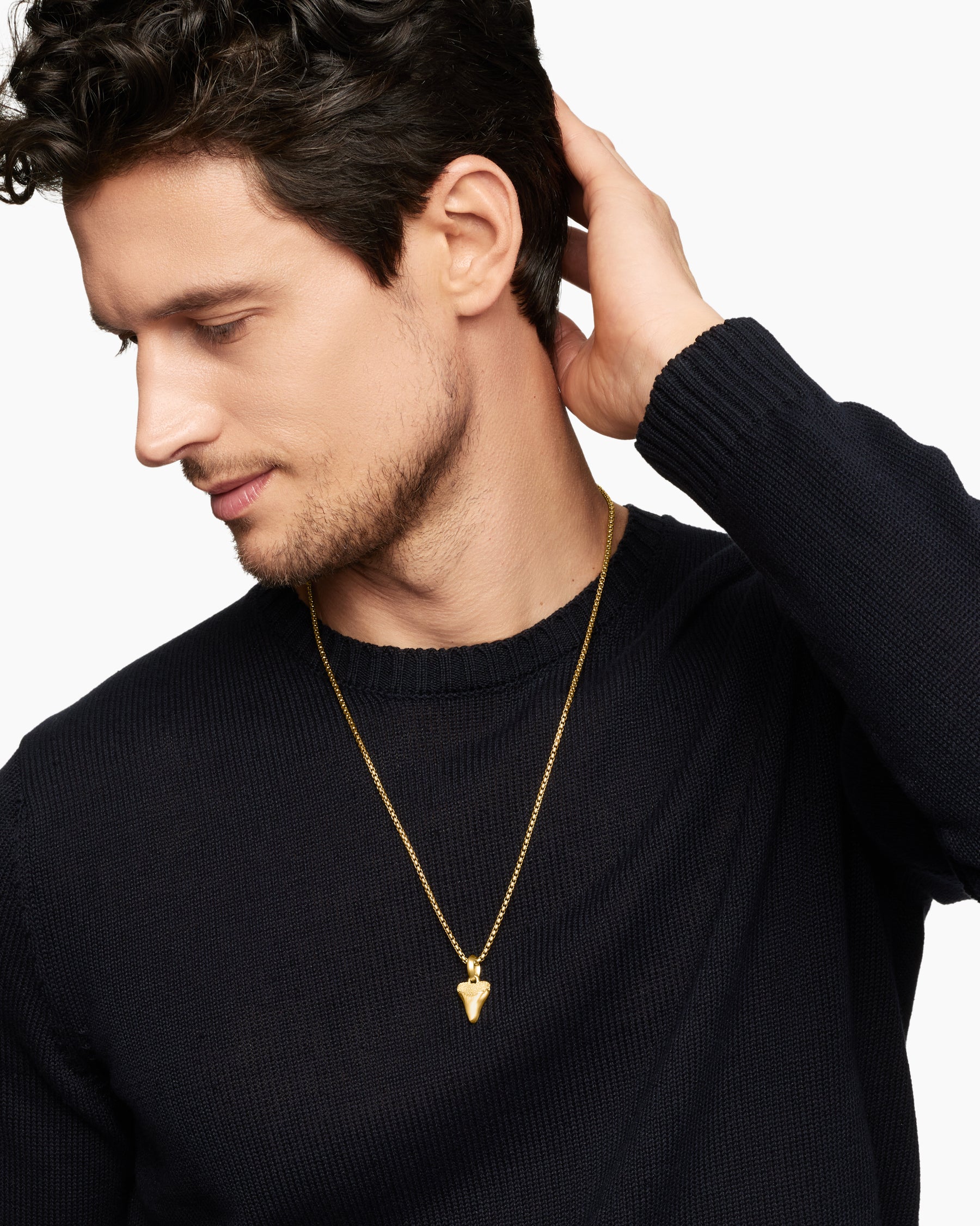 Shark Tooth Amulet in 18K Yellow Gold, 17mm - Image 2