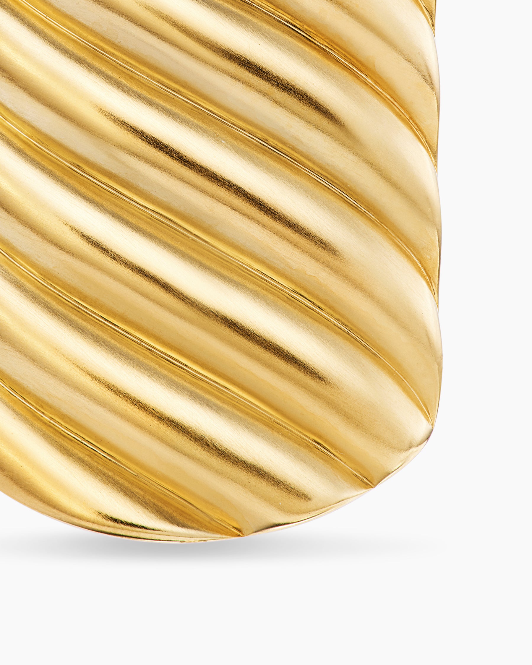Sculpted Cable Tag in 18K Yellow Gold, 35mm - Image 5