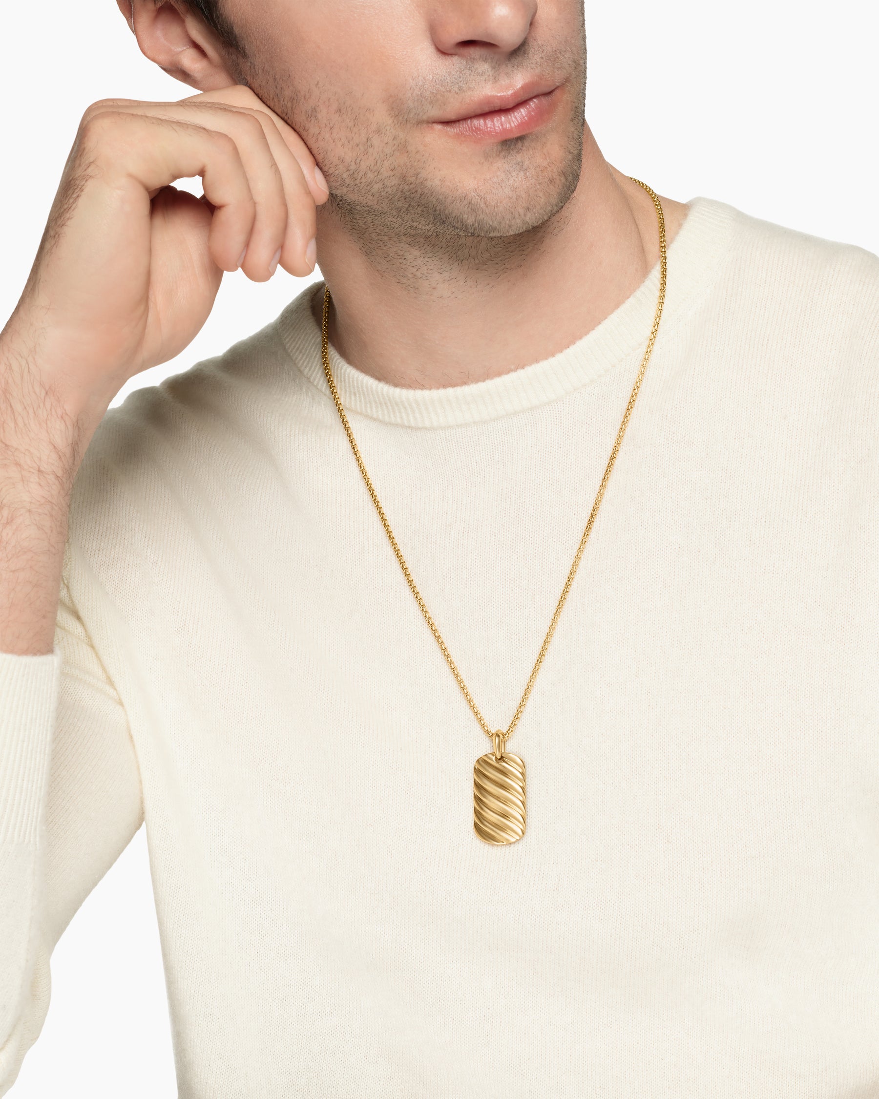 Alternative view of Sculpted Cable Tag in 18K Yellow Gold, 35mm