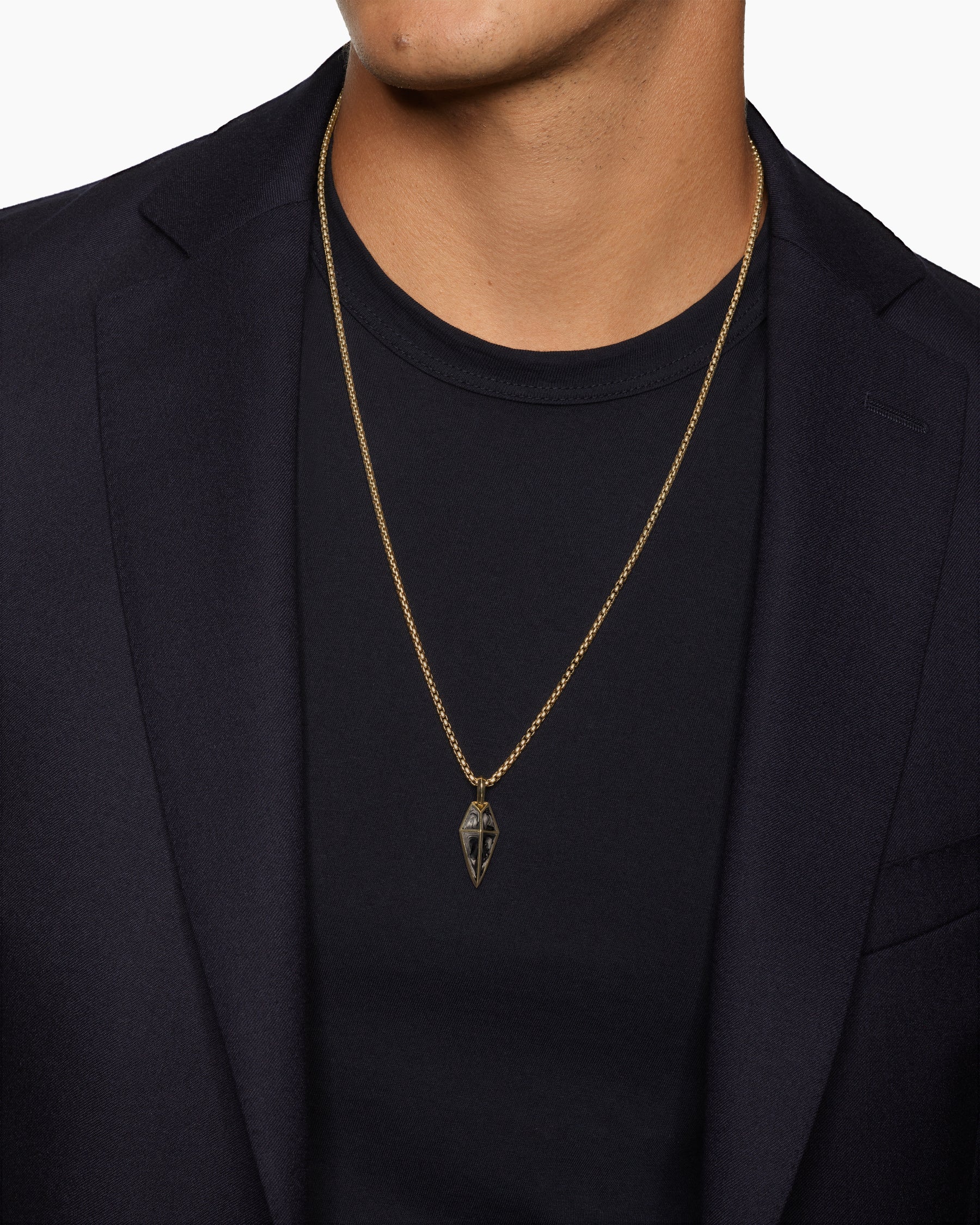 Alternative view of Spearpoint Amulet in 18K Yellow Gold with Forged Carbon, 27mm