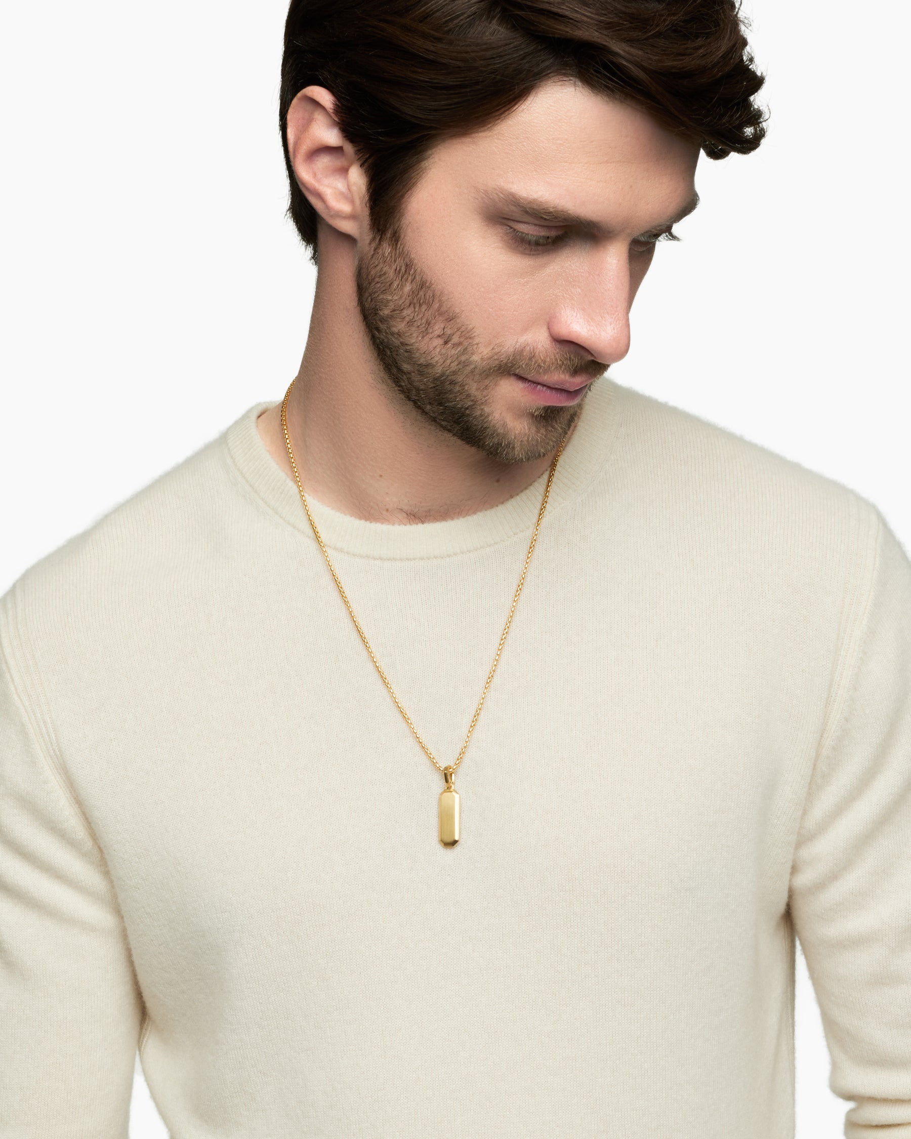 Streamline Amulet in 18K Yellow Gold, 28mm - Image 7