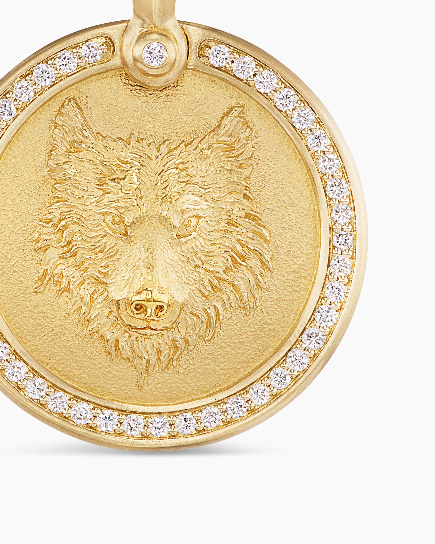 Petrvs Wolf Amulet in 18K Yellow Gold with Diamonds, 21mm - Image 5
