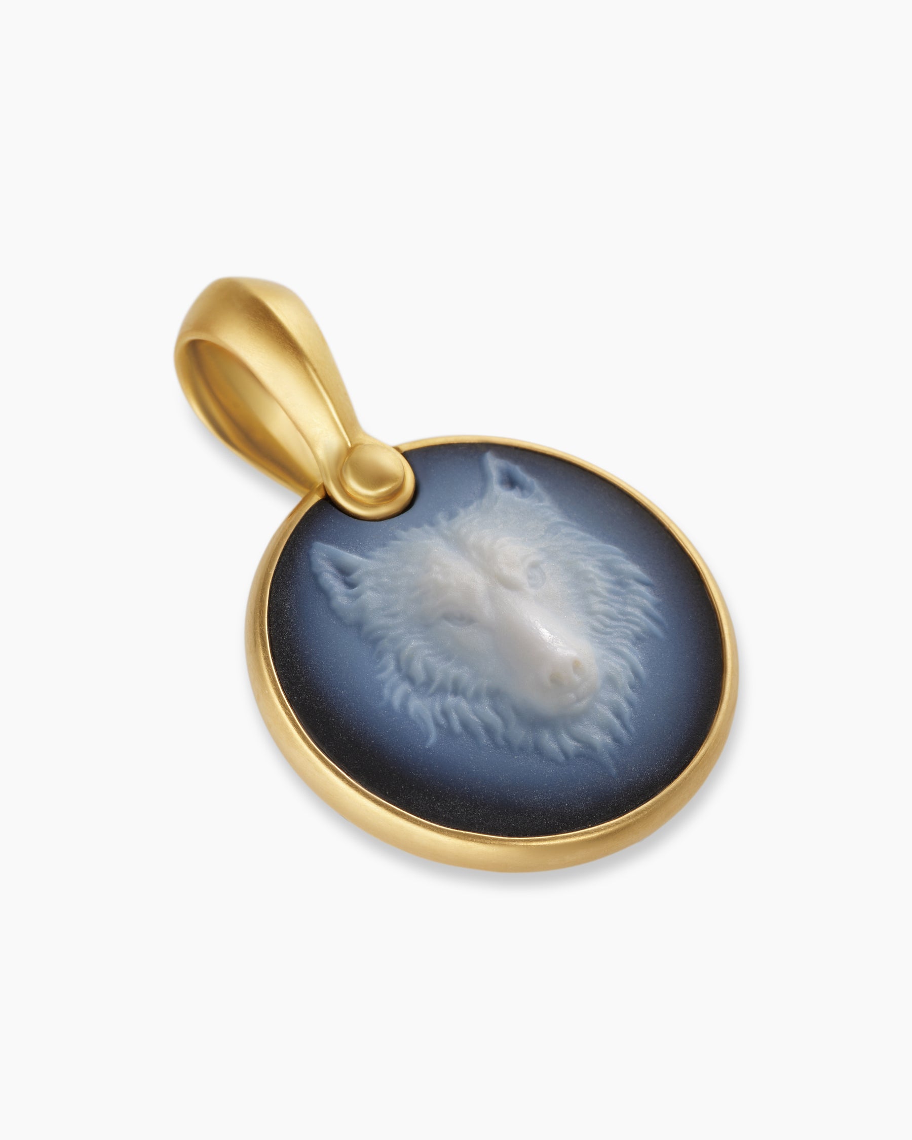 Petrvs Wolf Amulet in 18K Yellow Gold with Banded Agate, 21mm - Image 3