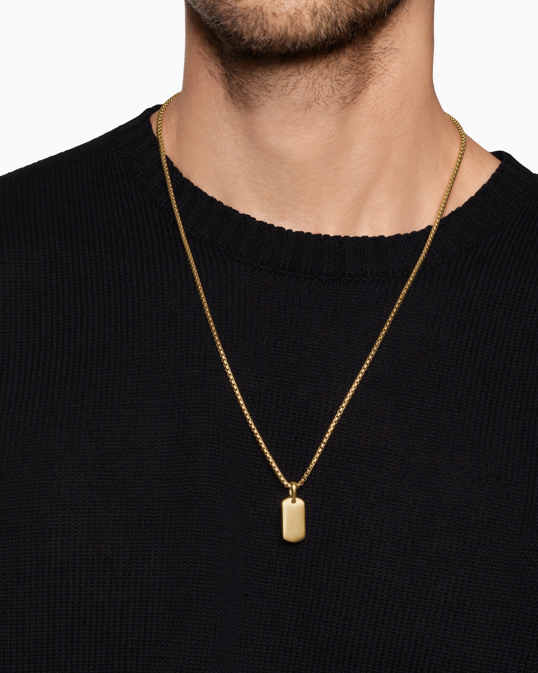 Alternative view of Chevron Tag in 18K Yellow Gold, 21mm