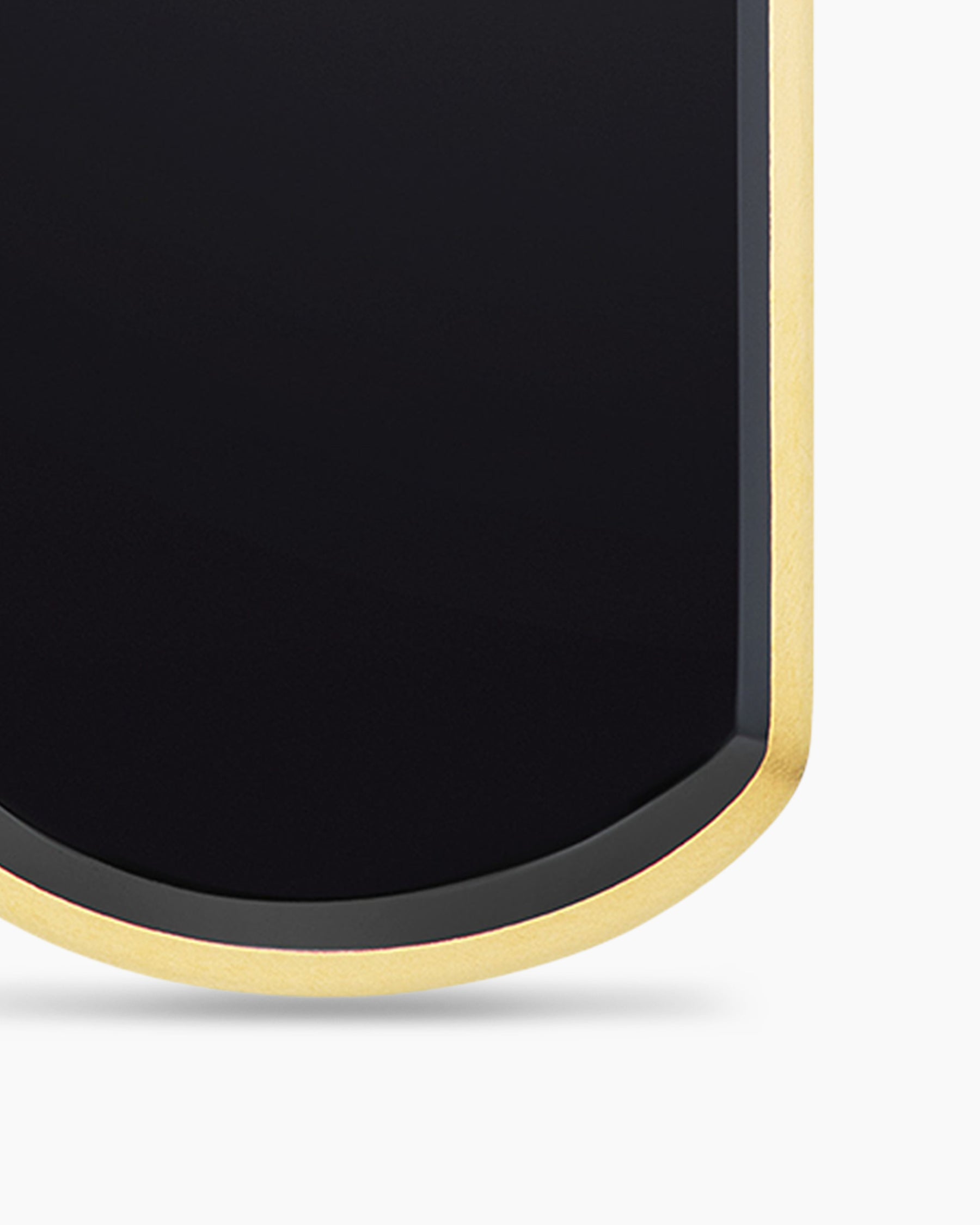 Chevron Tag in 18K Yellow Gold with Black Onyx, 21mm - Image 5