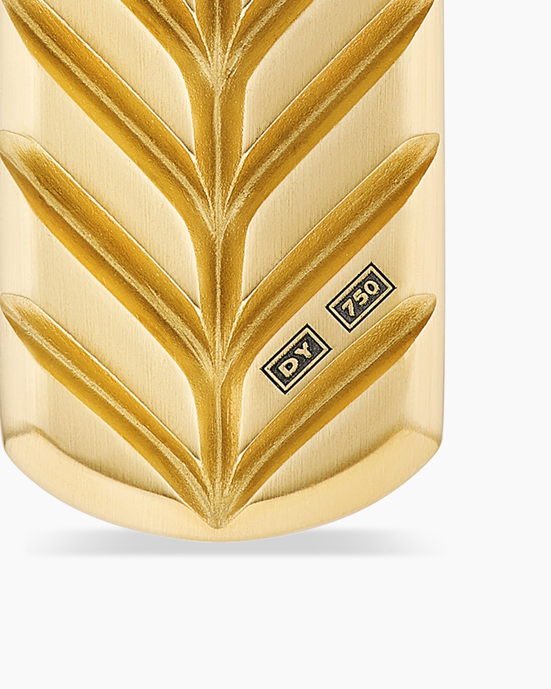 Chevron Tag in 18K Yellow Gold with Black Onyx, 21mm - Image 6