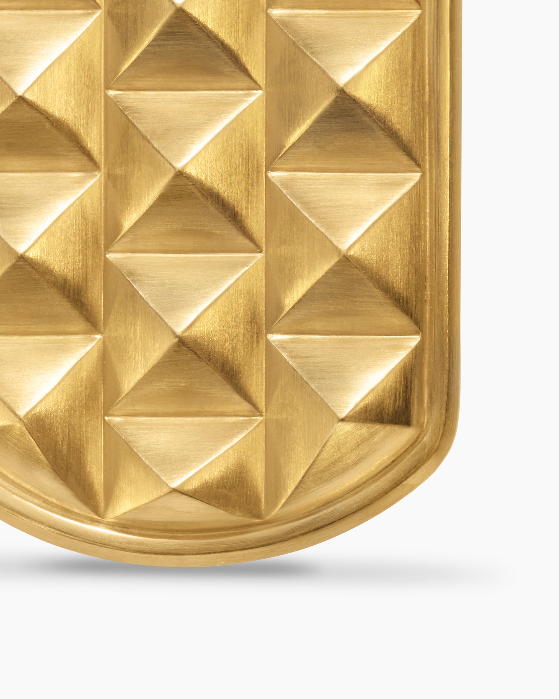 Pyramid Tag in 18K Yellow Gold, 35mm - Image 5