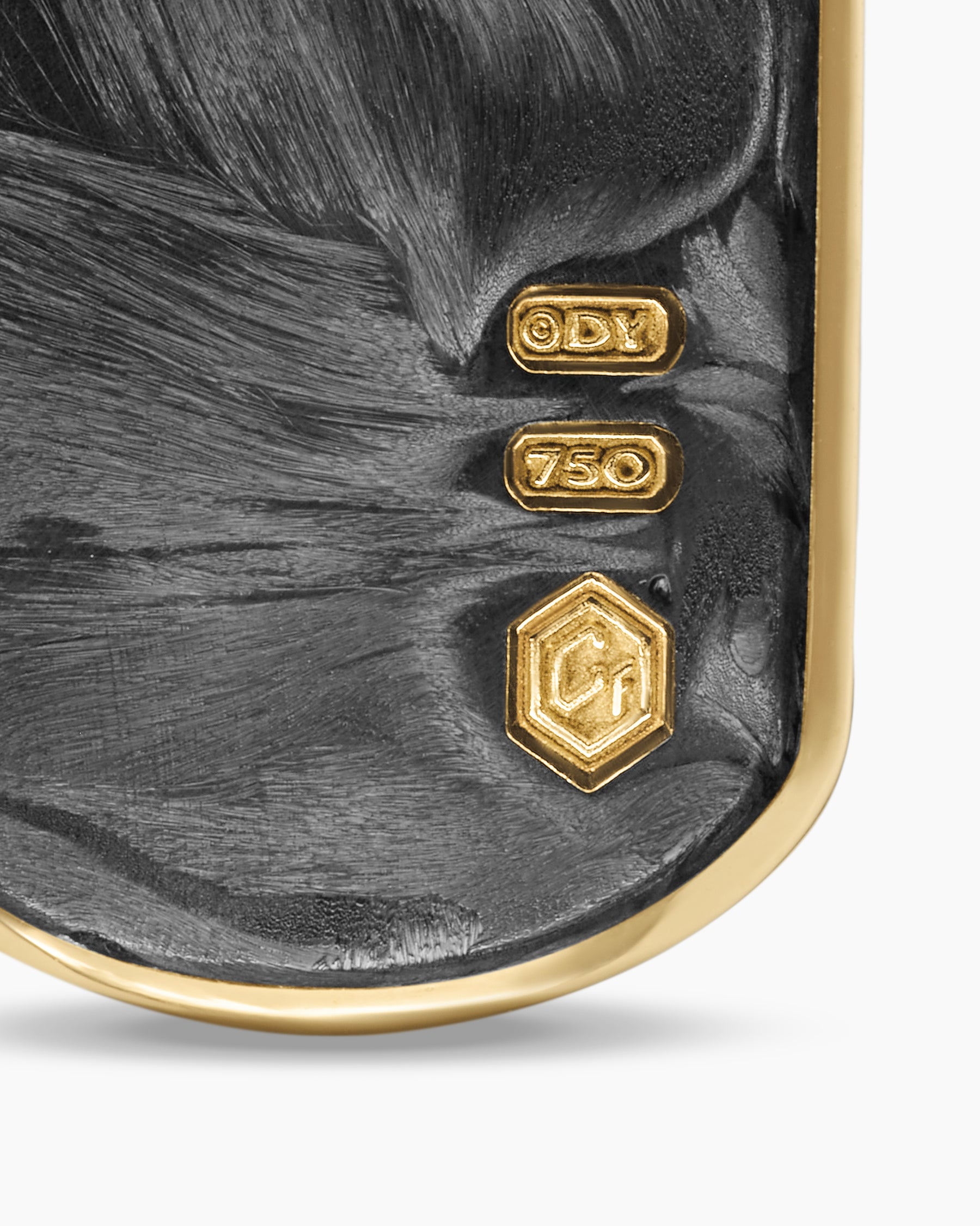 Streamline Tag in 18K Yellow Gold with Forged Carbon, 21.2mm - Image 6