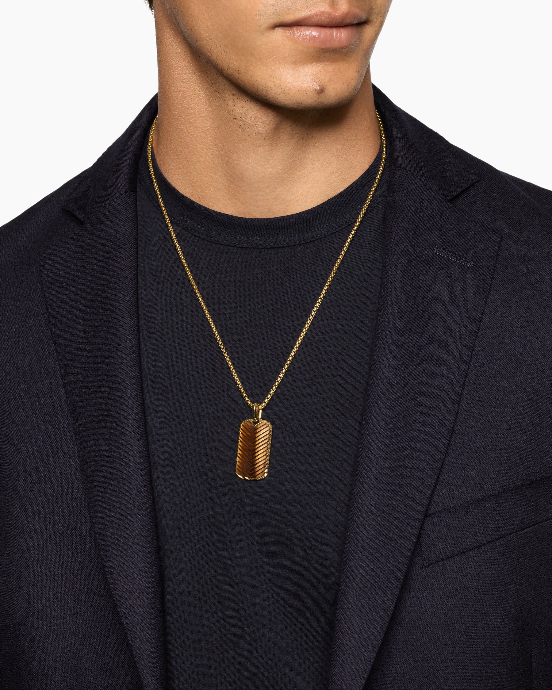 Alternative view of Chevron Tag in 18K Yellow Gold with Tiger's Eye, 34mm