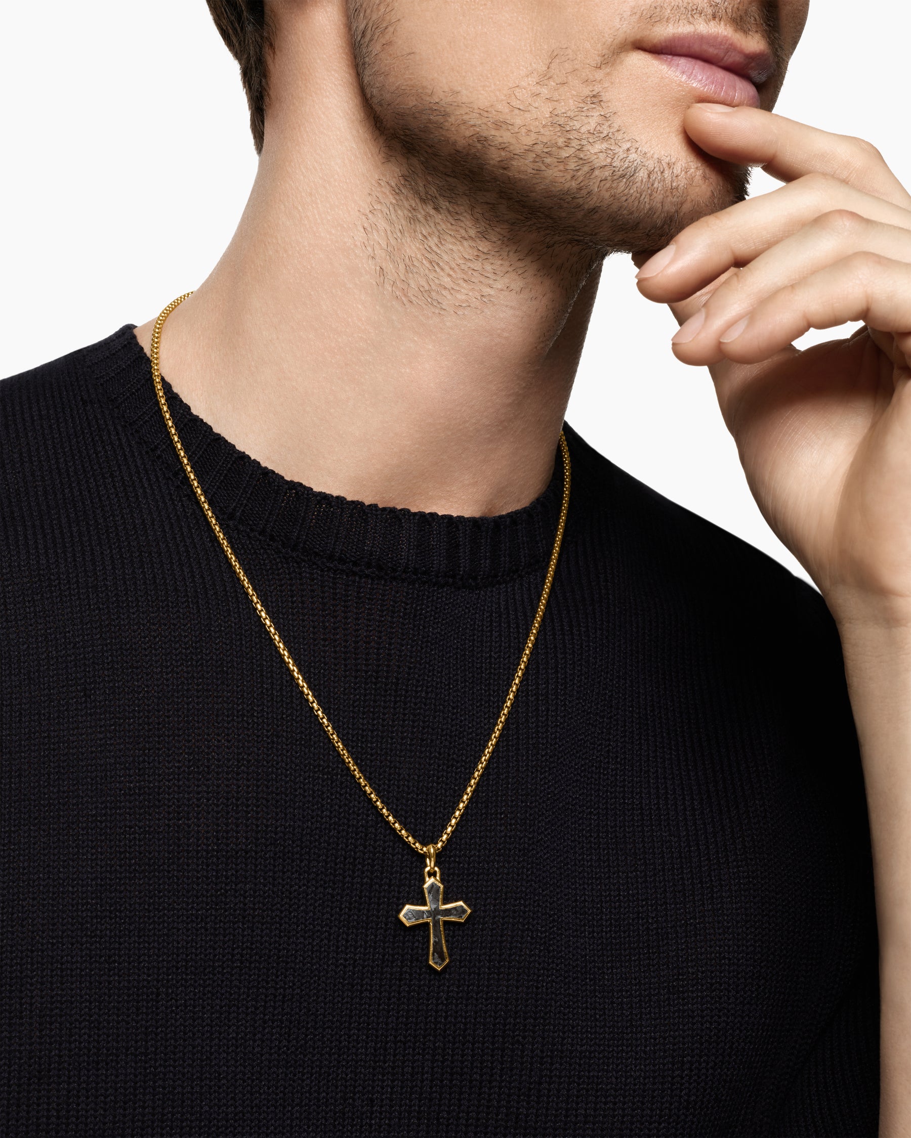Alternative view of Cross Amulet in 18K Yellow Gold with Forged Carbon, 28mm