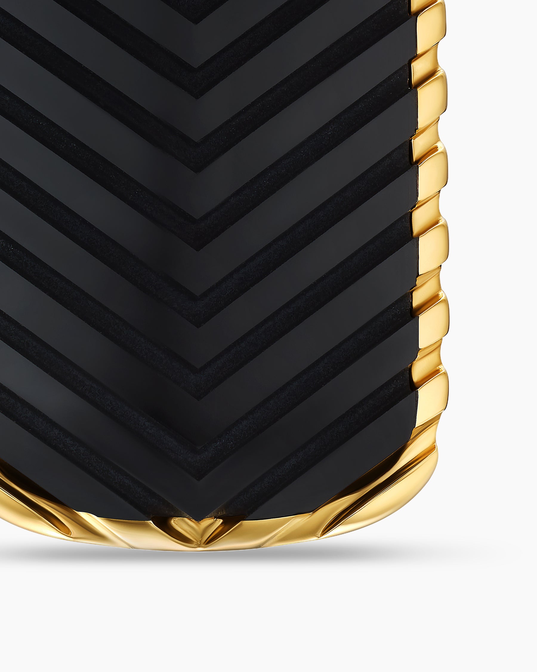Chevron Tag in 18K Yellow Gold with Black Onyx, 27mm - Image 5