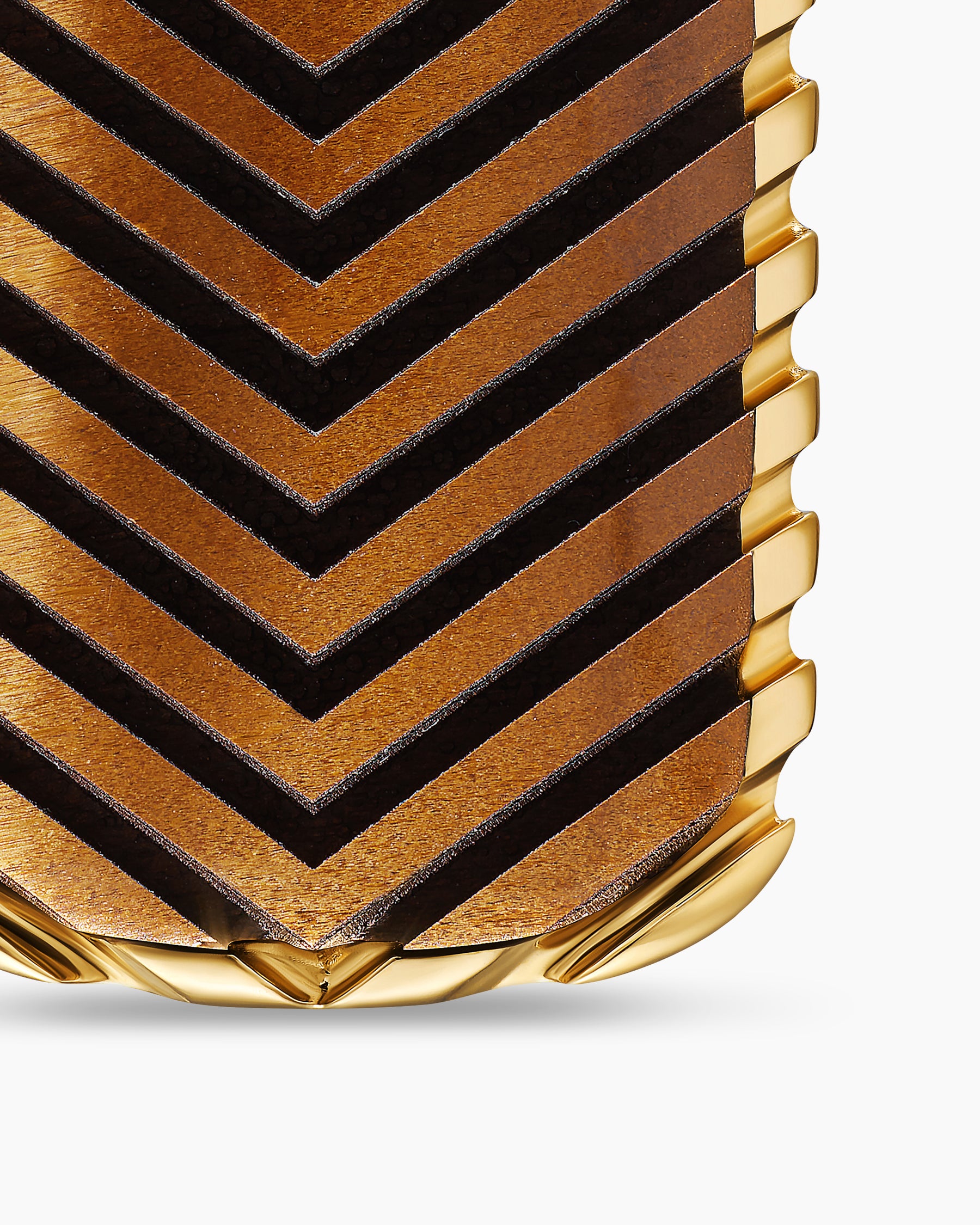 Chevron Tag in 18K Yellow Gold with Tiger's Eye, 27mm - Image 5