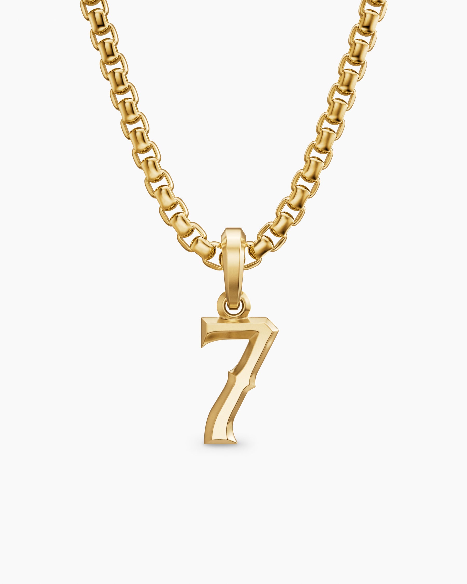 Number Seven Amulet in 18K Yellow Gold, 14.8mm