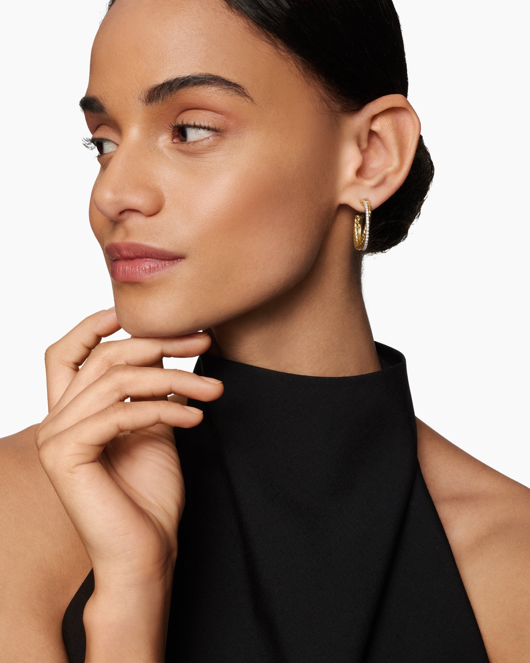 Alternative view of Crossover Hoop Earrings in 18K Yellow Gold with Diamonds, 26.5mm