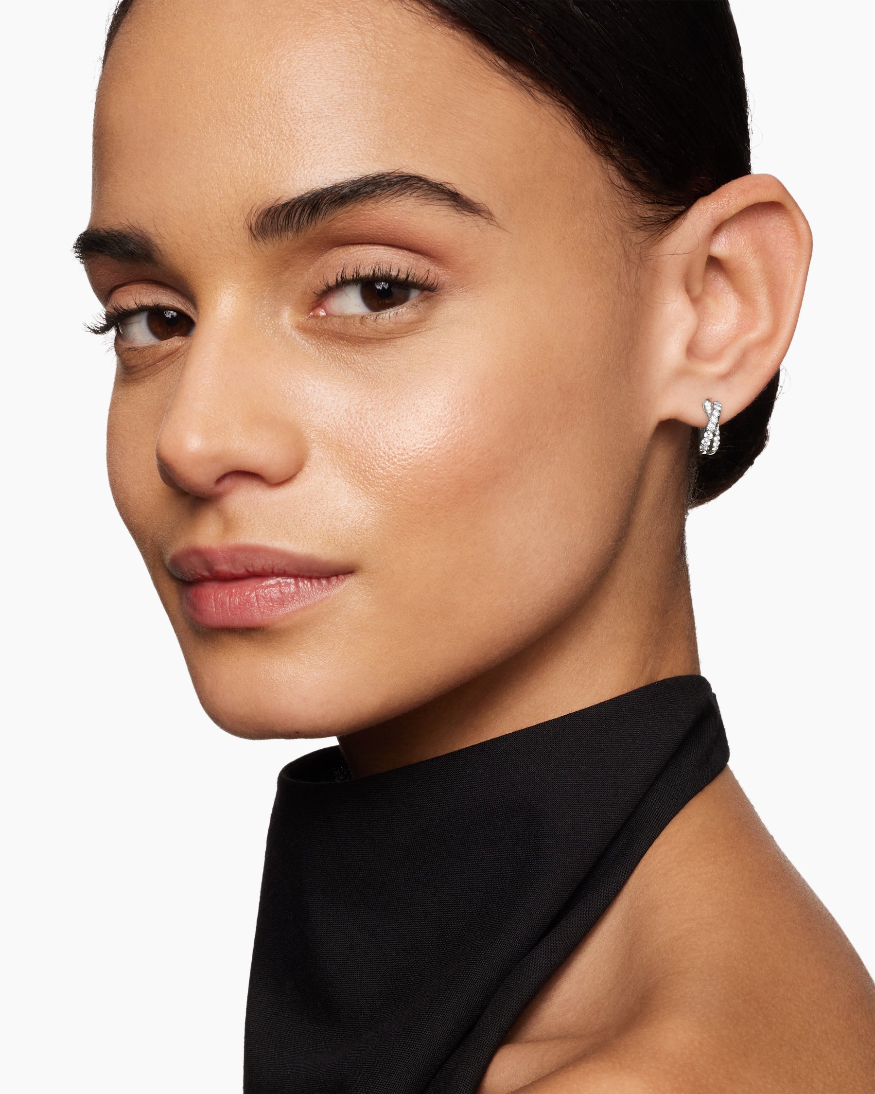 Pavé Crossover Hoop Earrings in 18K White Gold with Diamonds, 12mm - Image 2