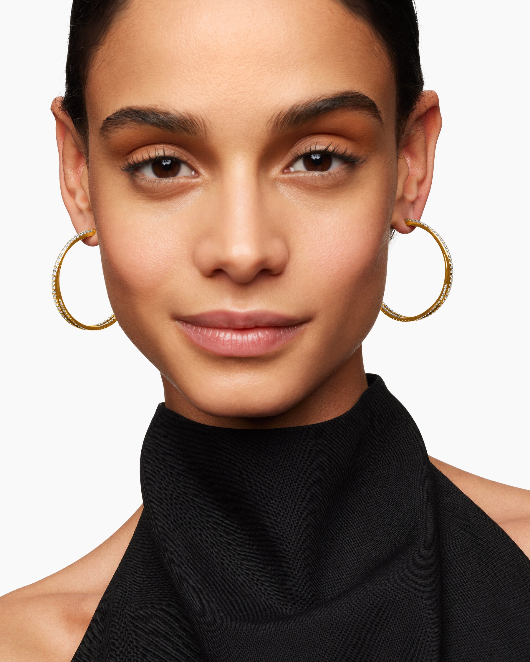 Alternative view of Pavé Crossover Hoop Earrings in 18K Yellow Gold with Diamonds, 1.75in