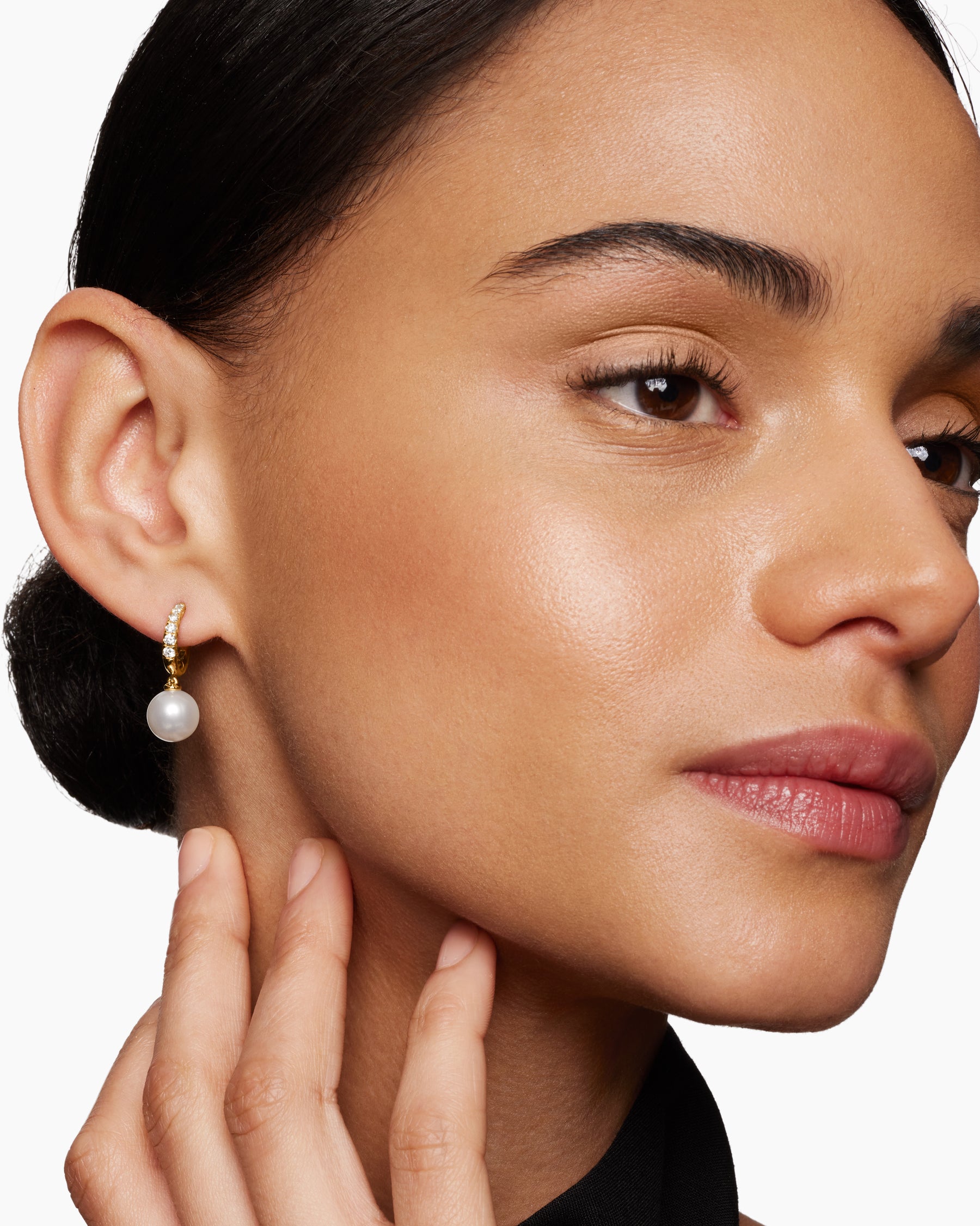 Pearl and Pavé Drop Earrings in 18K Yellow Gold with Pearls and Diamonds, 15.6mm - Image 6