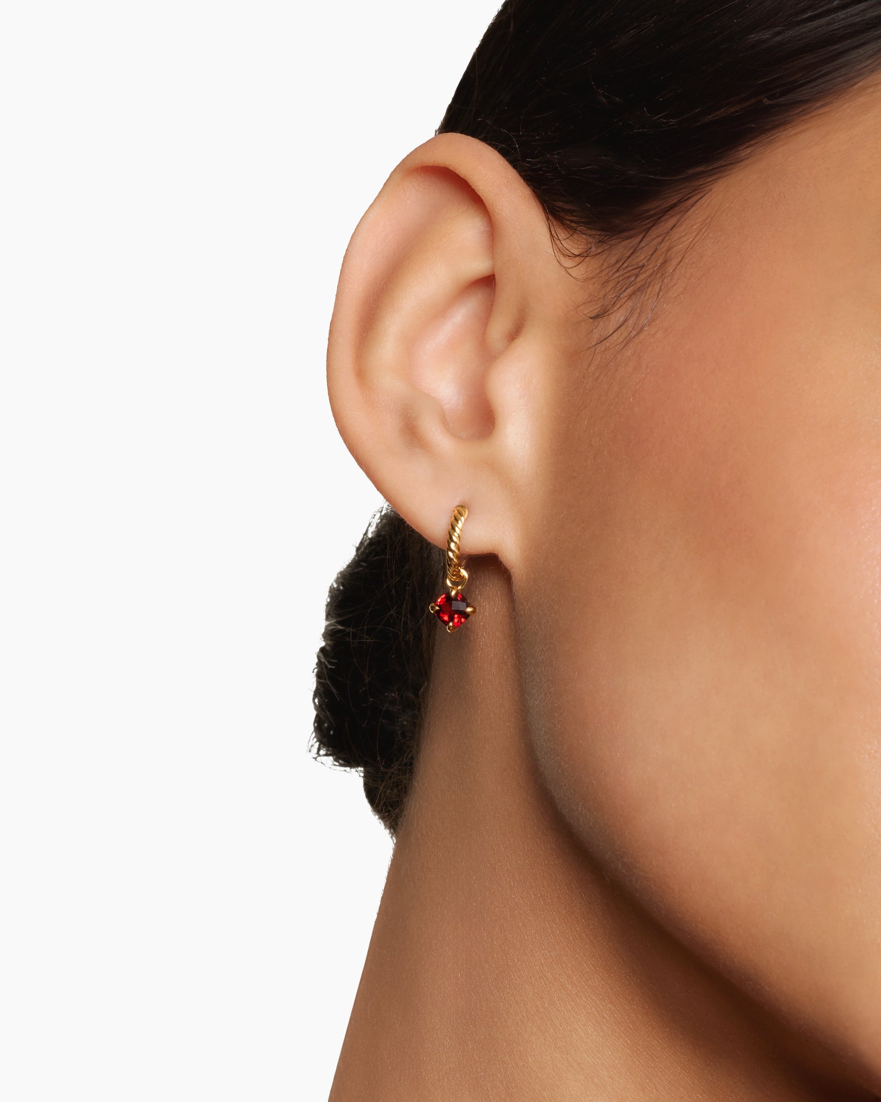Micro Chatelaine Drop Earrings in 18K Yellow Gold with Garnet, 5mm - Image 2
