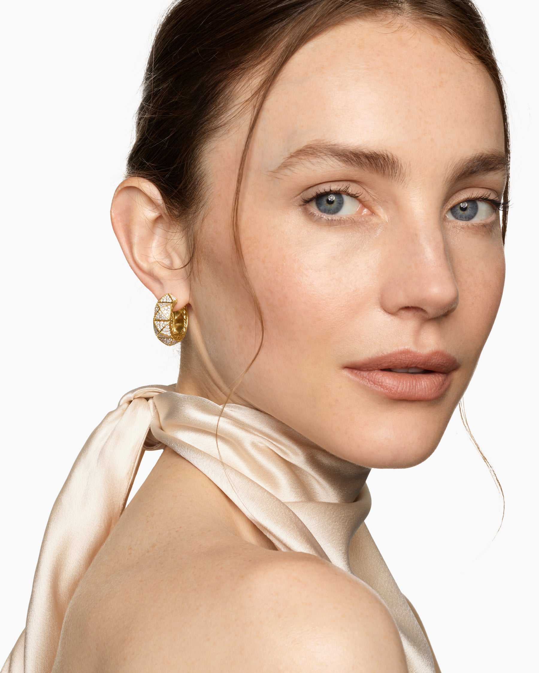 Alternative view of Pyramid Hoop Earrings in 18K Yellow Gold with Diamonds, 23.9mm