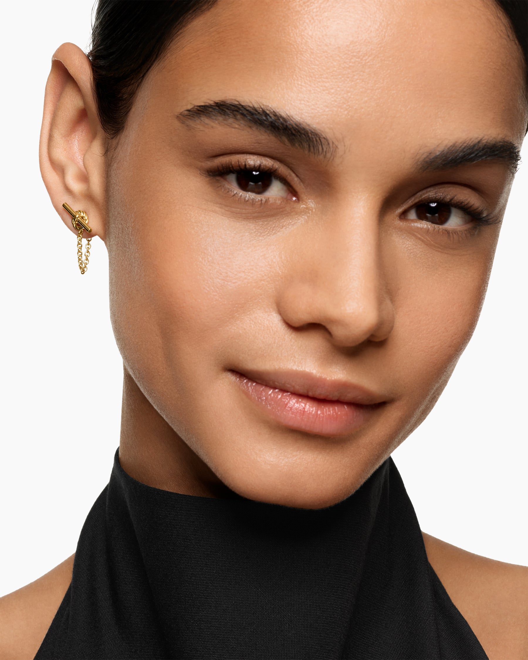 Alternative view of DY Mercer Petite Toggle Chain Stud Earrings in 18K Yellow Gold, 38.2mm