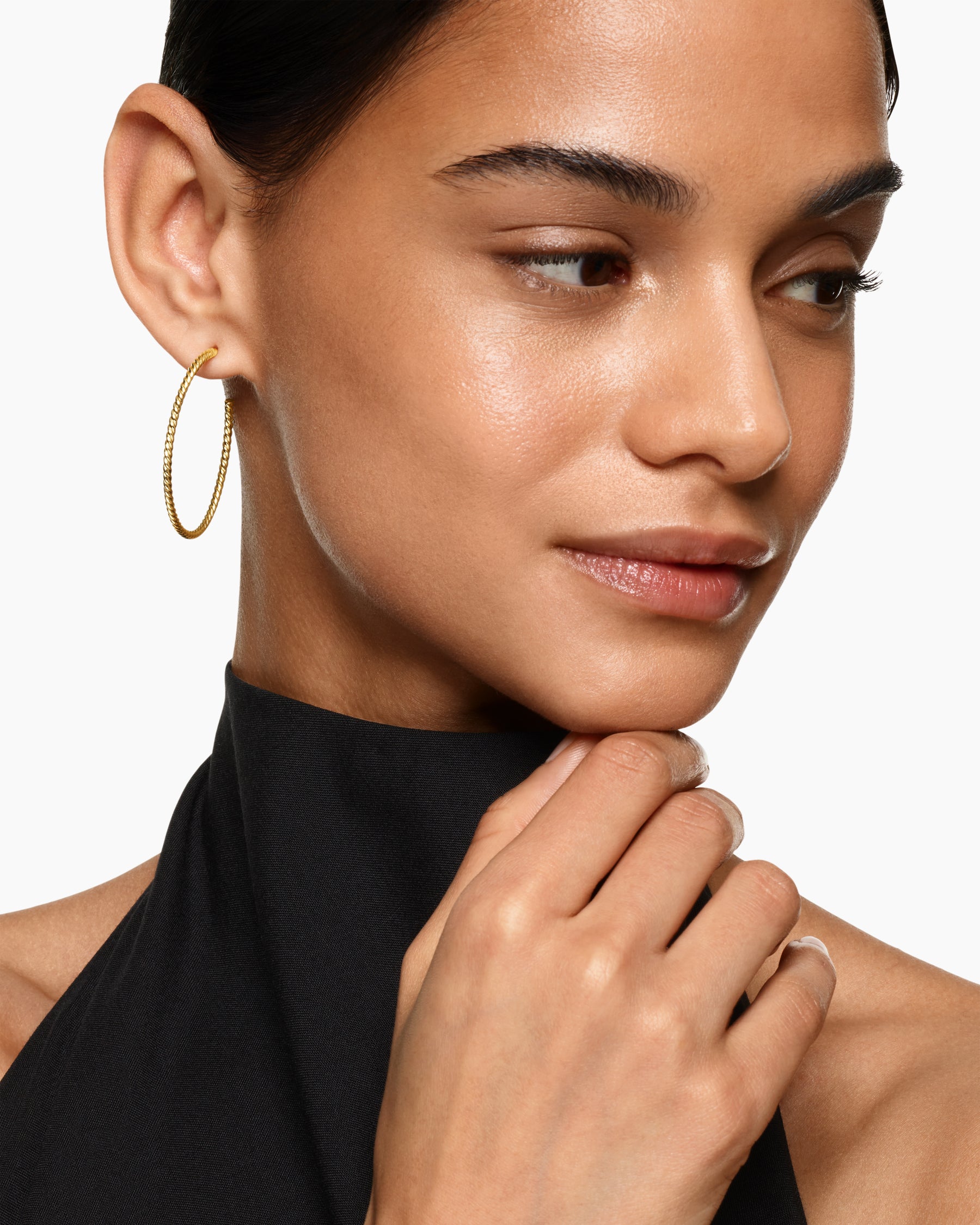 Alternative view of Cablespira Hoop Earrings in 18K Yellow Gold, 55mm
