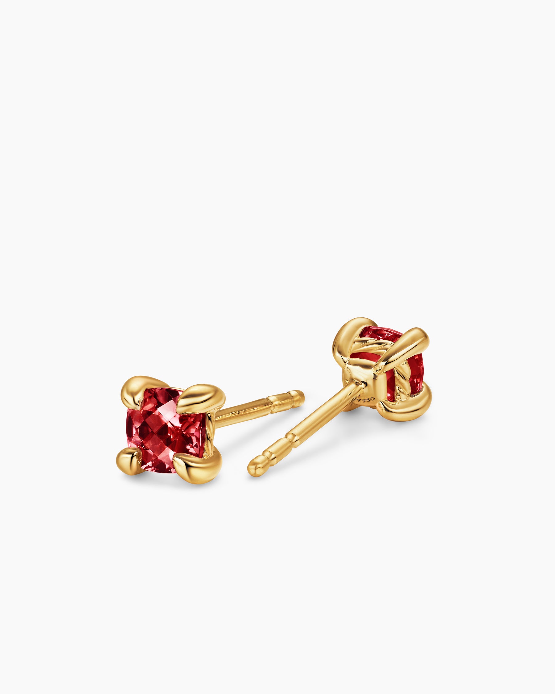 Micro Chatelaine Stud Earrings in 18K Yellow Gold with Garnet, 4.8mm - Image 3