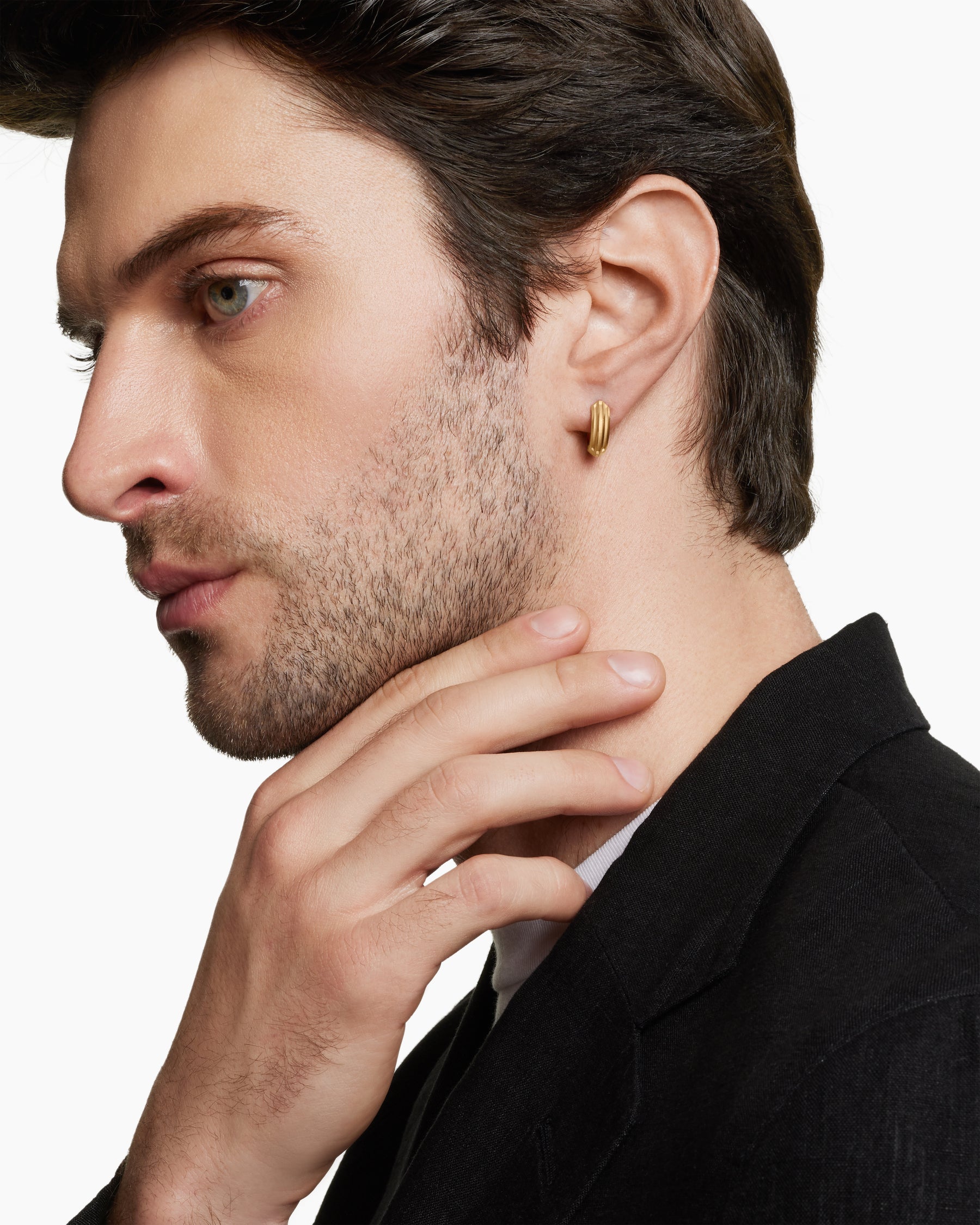Alternative view of Streamline Hoop Earring in 18K Yellow Gold, 14mm