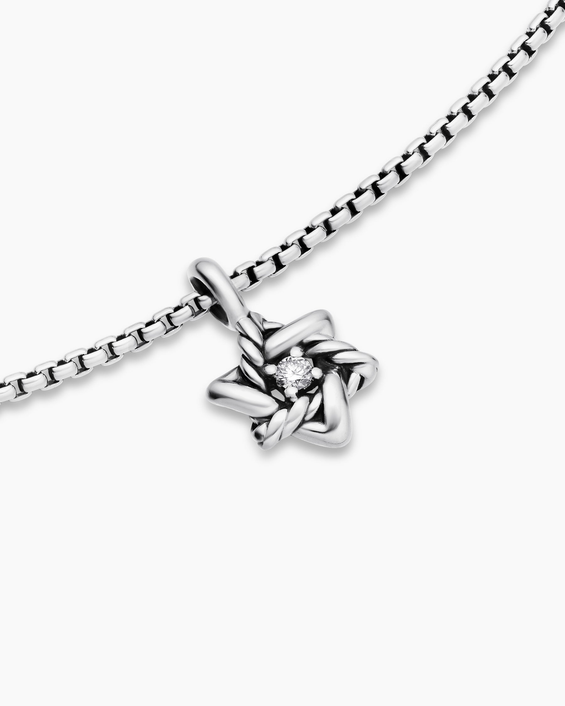 Cable Collectibles Teen Star of David Necklace in Sterling Silver with Center Diamond - Image 4