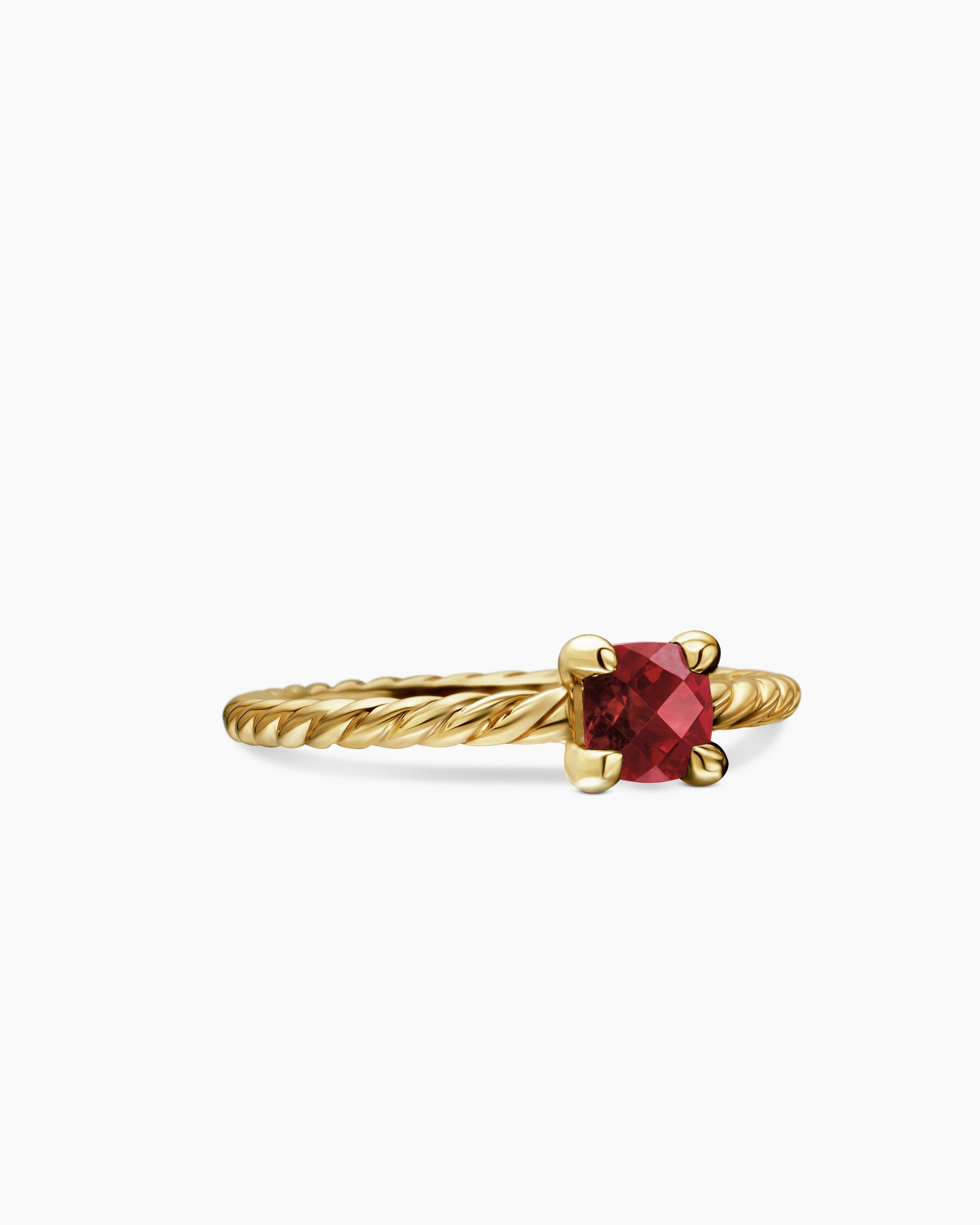 Chatelaine Teen Ring in 18K Yellow Gold with Garnet, 4mm