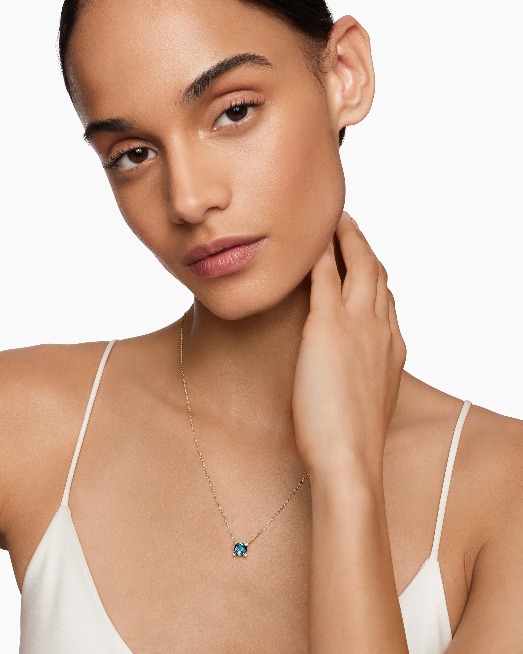 Petite Chatelaine Pendant Necklace in 18K Yellow Gold with Hampton Blue Topaz and Diamonds, 7mm - Image 6