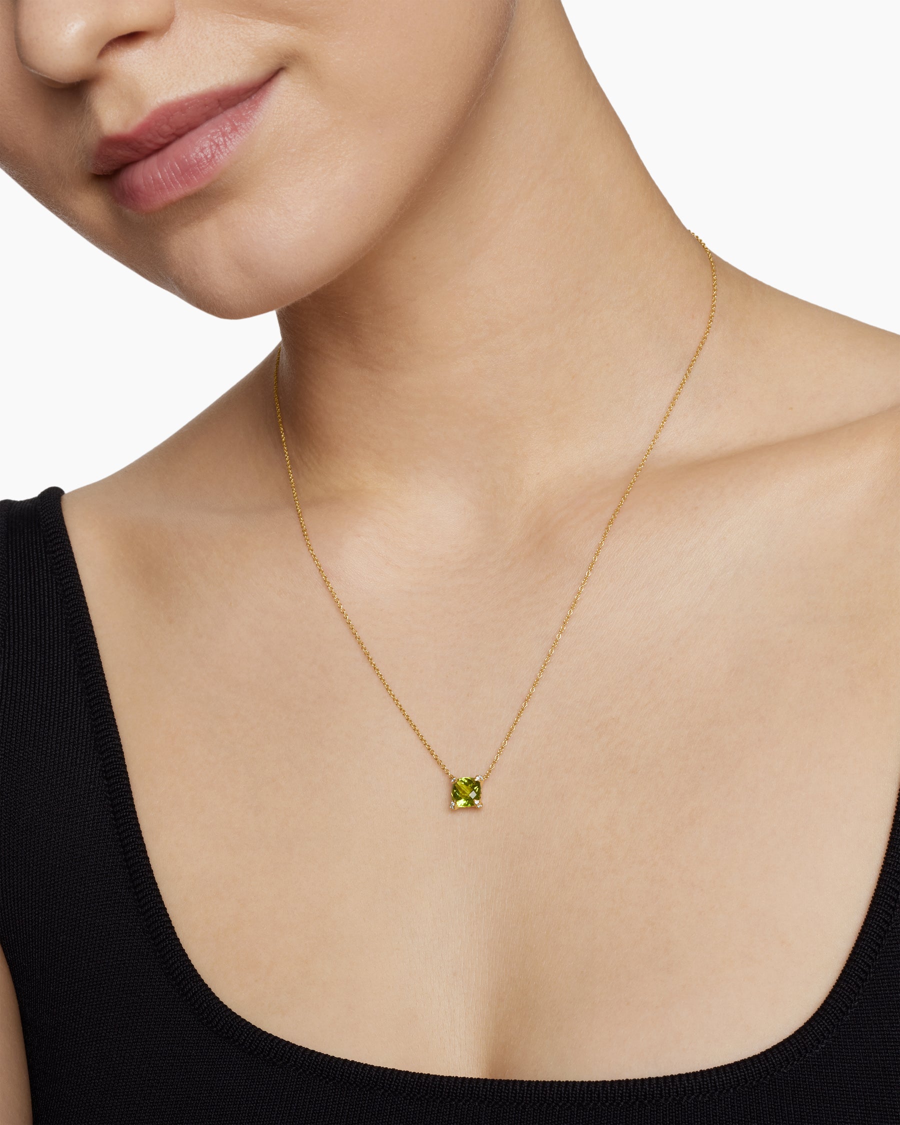 Petite Chatelaine Pendant Necklace in 18K Yellow Gold with Peridot and Diamonds, 7mm - Image 6
