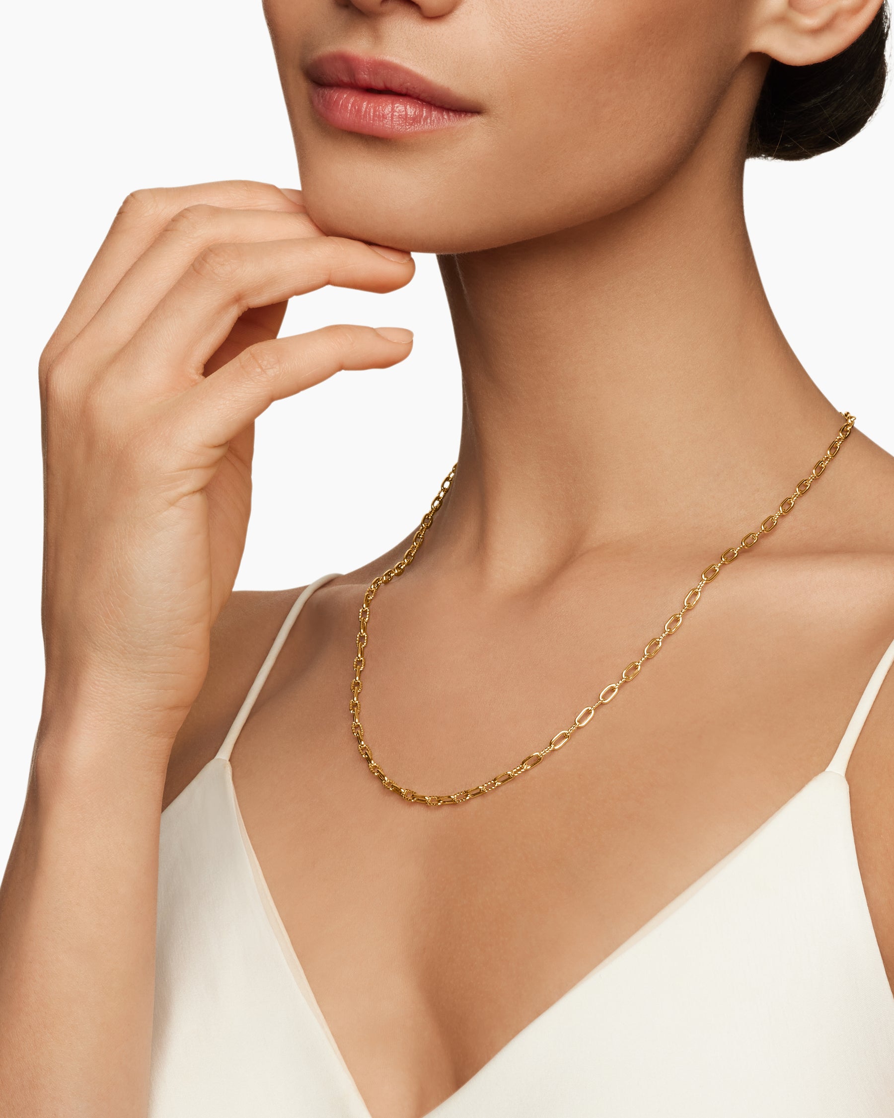 Alternative view of DY Madison Chain Necklace in 18K Yellow Gold, 3mm