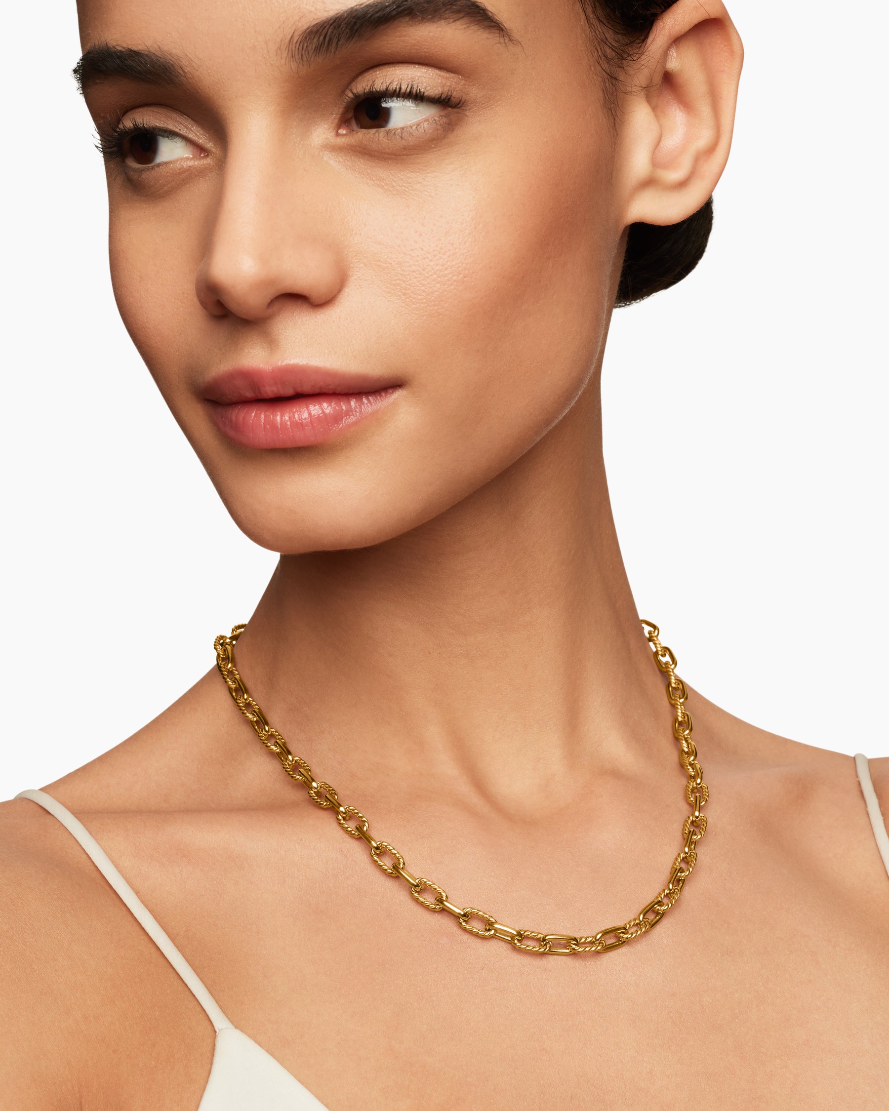 DY Madison Chain Necklace in 18K Yellow Gold, 6mm - Image 6