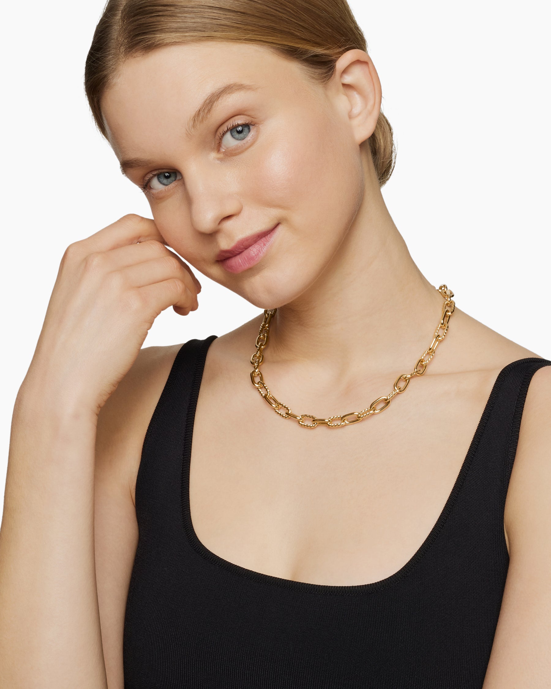 Alternative view of DY Madison Chain Necklace in 18K Yellow Gold, 8.5mm