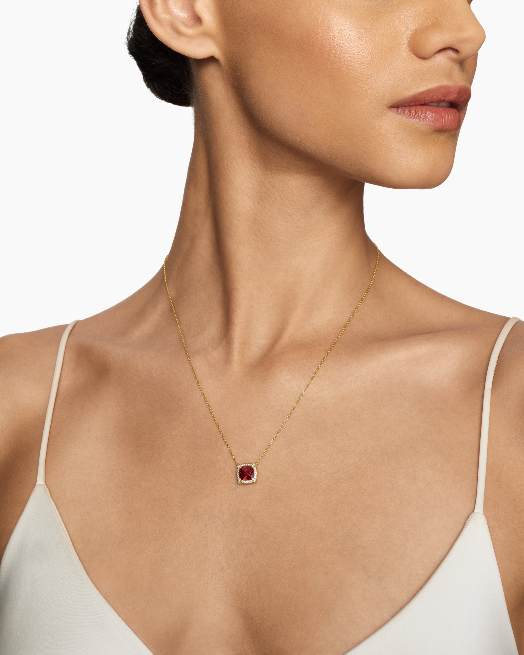 Petite Chatelaine Pavé Bezel Pendant Necklace in 18K Yellow Gold with Garnet and Diamonds, 7mm - Image 6