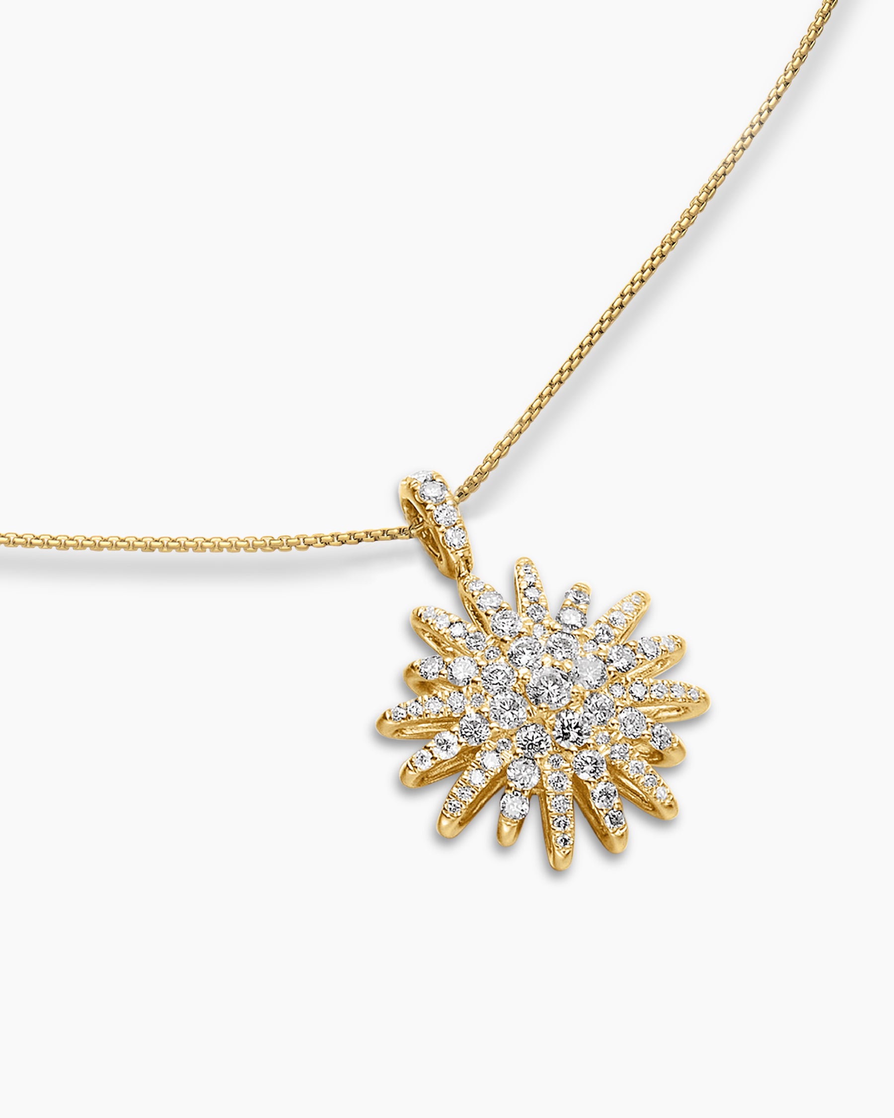 Starburst Pendant Necklace in 18K Yellow Gold with Diamonds, 20mm - Image 5