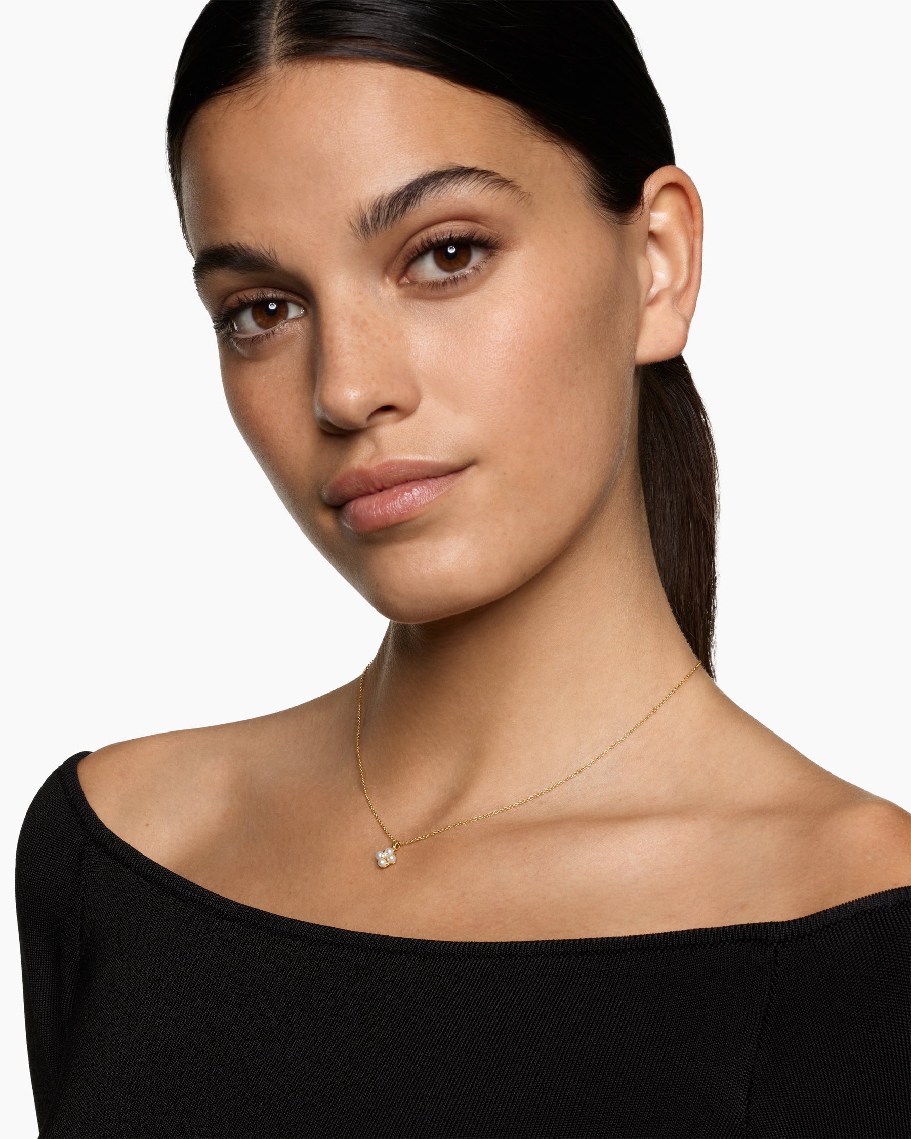 Alternative view of Petite Modern Renaissance Pearl Pendant Necklace in 18K Yellow Gold with Diamond, 7.3mm