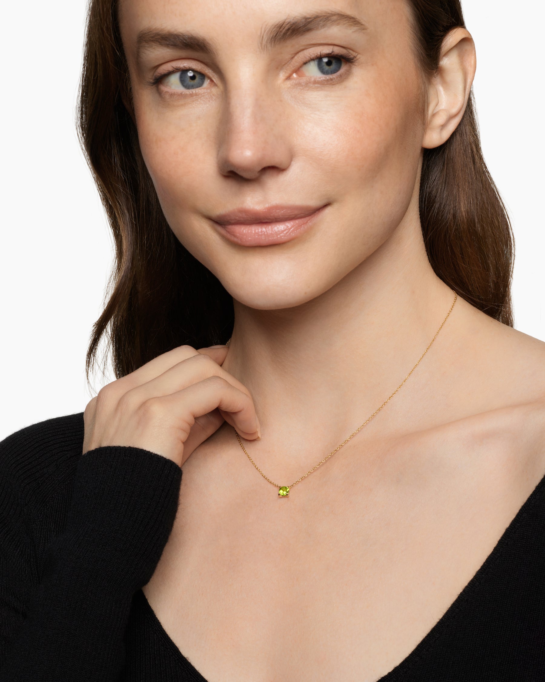 Alternative view of Micro Chatelaine Pendant Necklace in 18K Yellow Gold with Peridot, 5mm